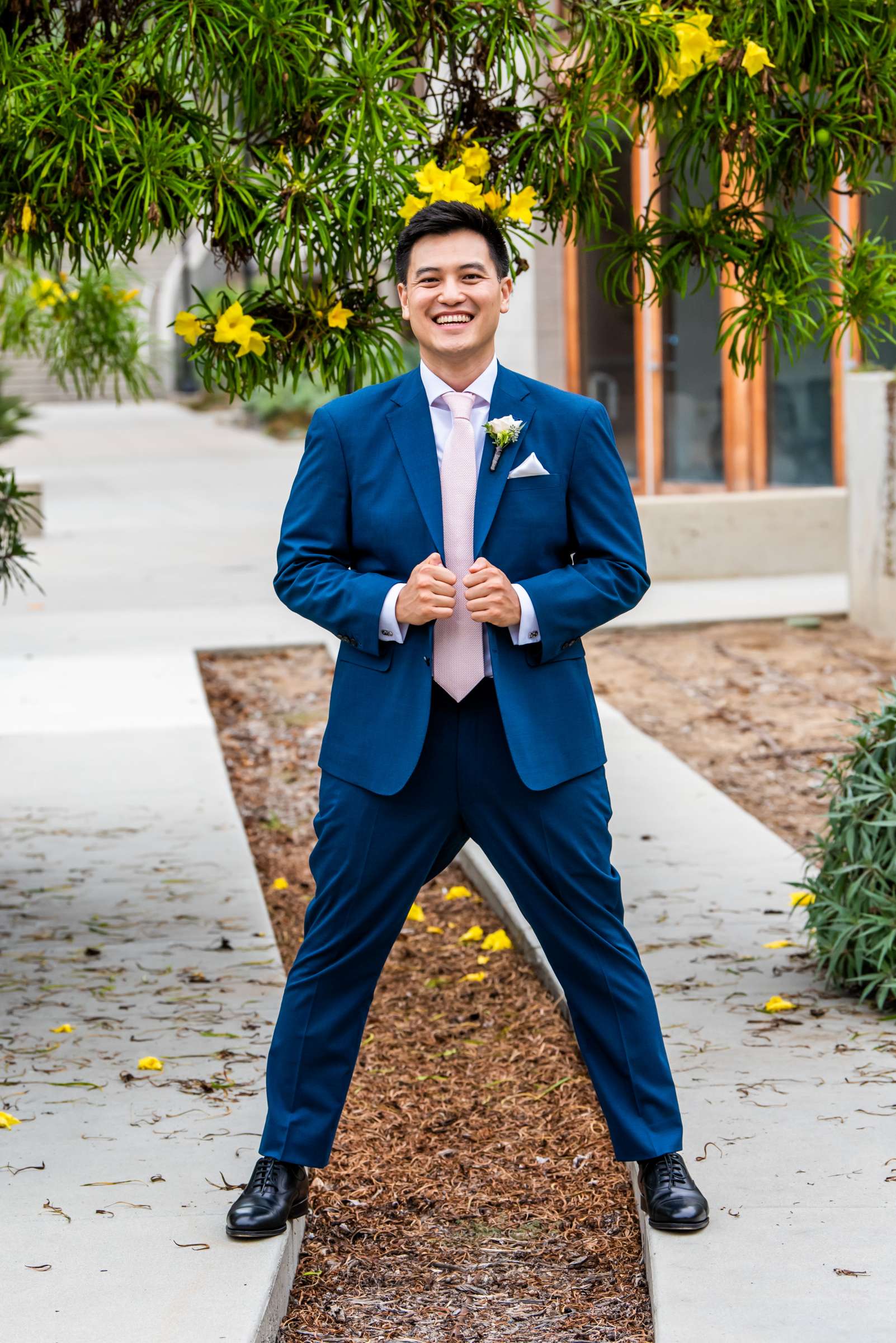 Scripps Seaside Forum Wedding coordinated by Willmus Weddings, Quynh and Tyler Wedding Photo #74 by True Photography