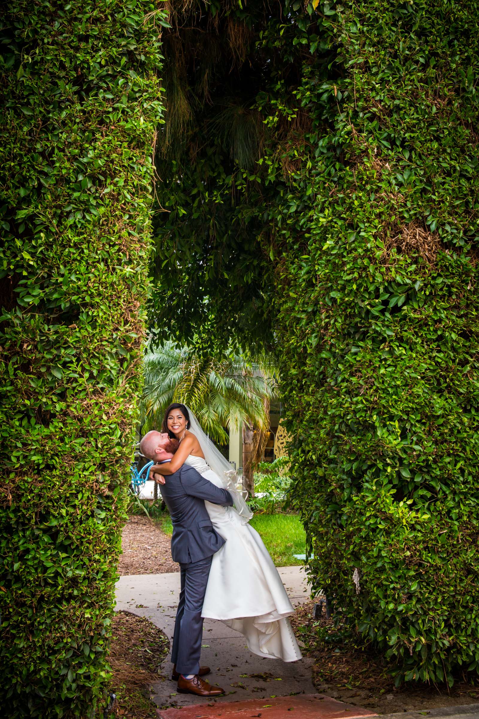 Scripps Seaside Forum Wedding coordinated by Carmin Designs, Christine and Mark Wedding Photo #179875 by True Photography