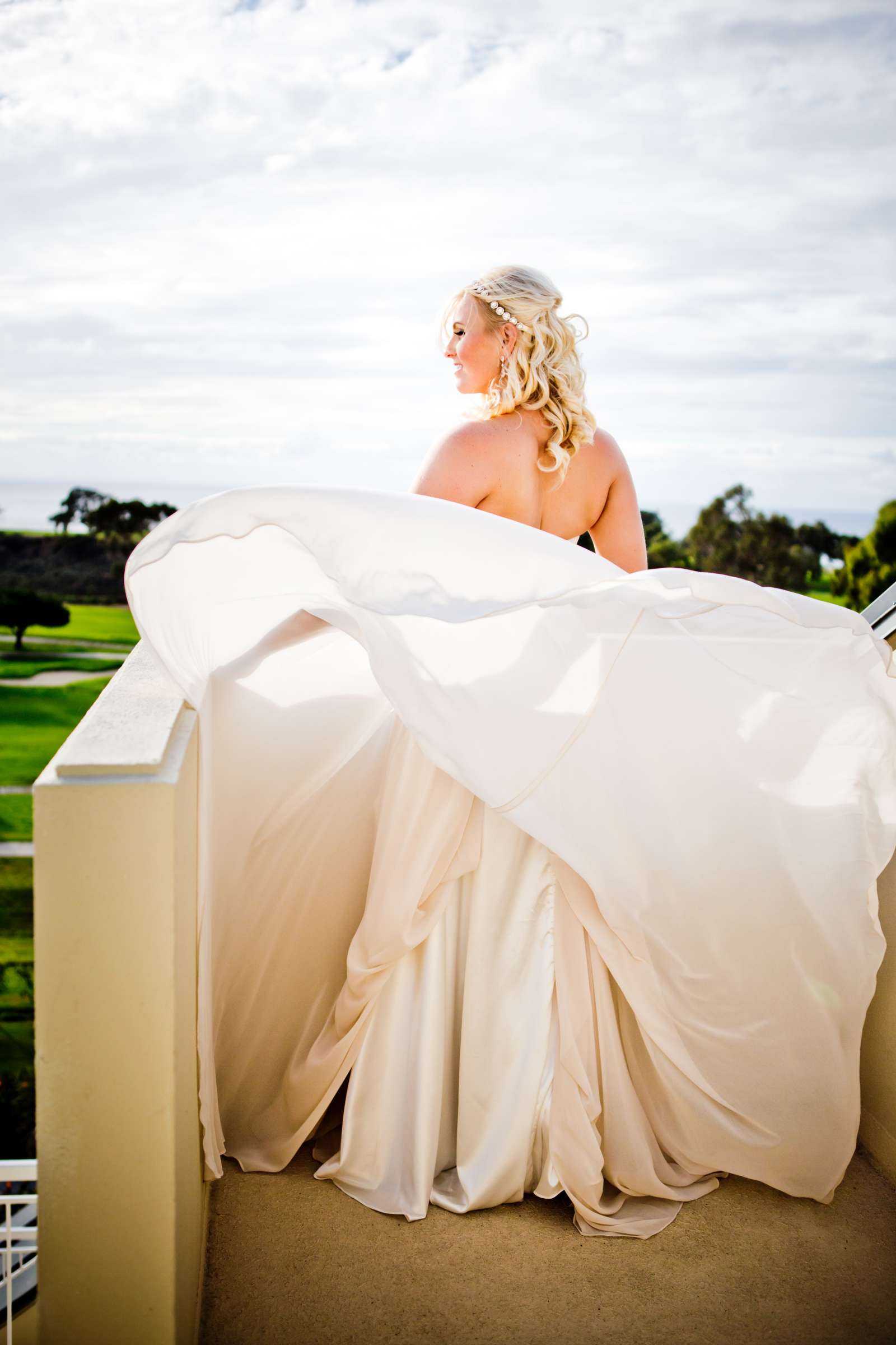 Scripps Seaside Forum Wedding coordinated by First Comes Love Weddings & Events, Jessica and Daniel Wedding Photo #185313 by True Photography