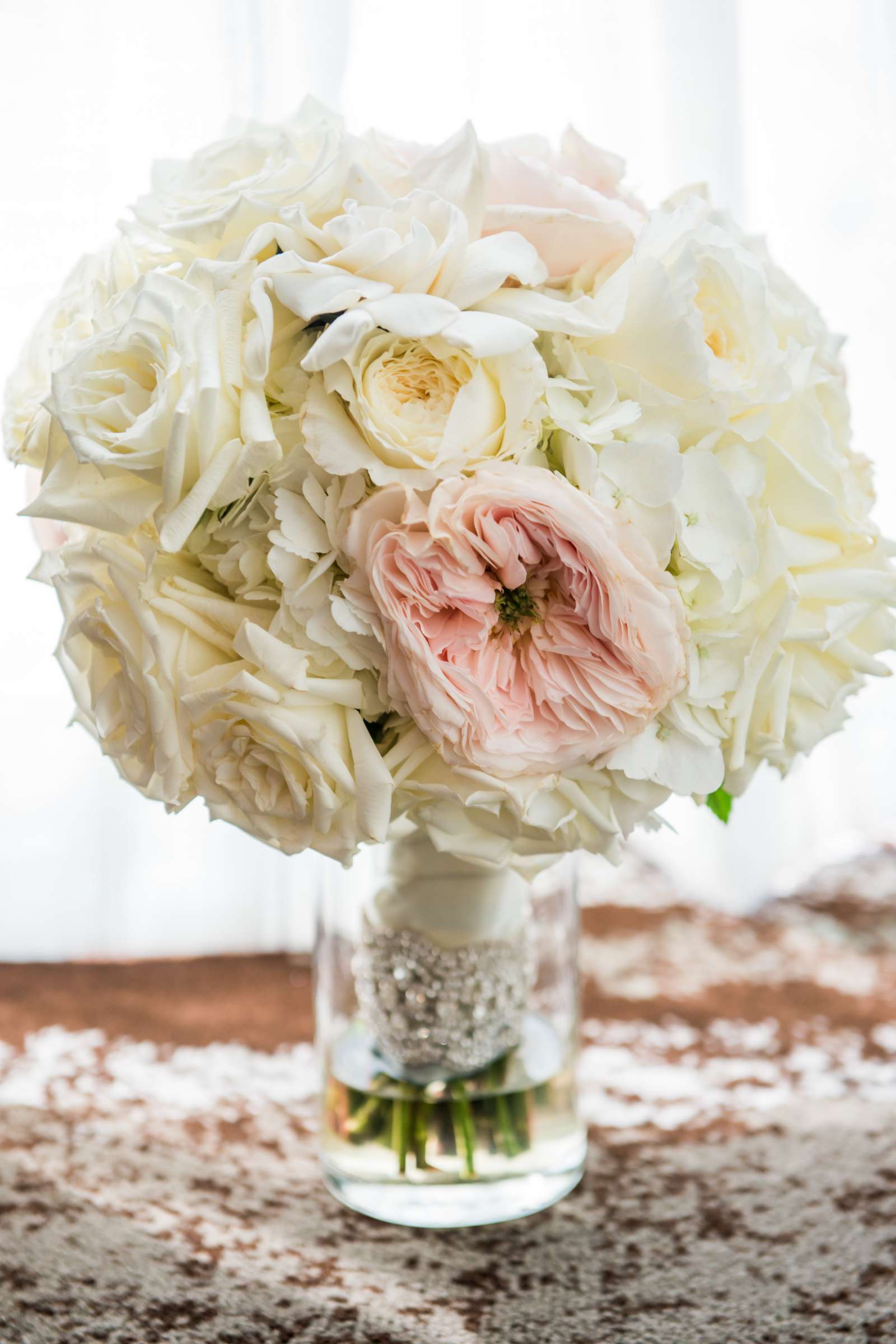 Hilton La Jolla Torrey Pines Wedding coordinated by Trendee Flowers, Gina and John Wedding Photo #16 by True Photography