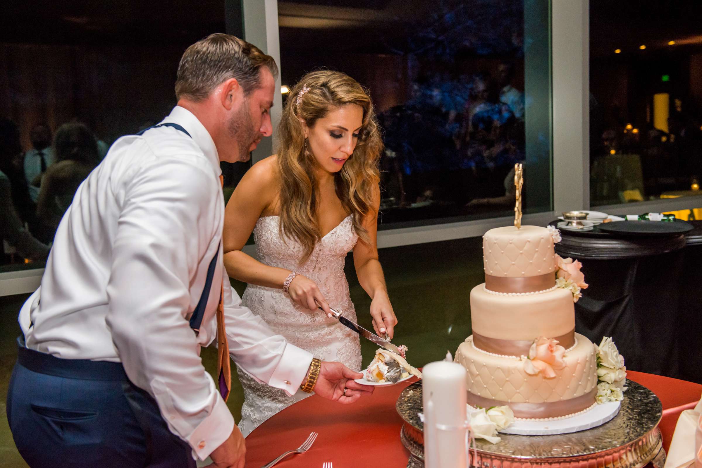 Hilton La Jolla Torrey Pines Wedding coordinated by Trendee Flowers, Gina and John Wedding Photo #113 by True Photography