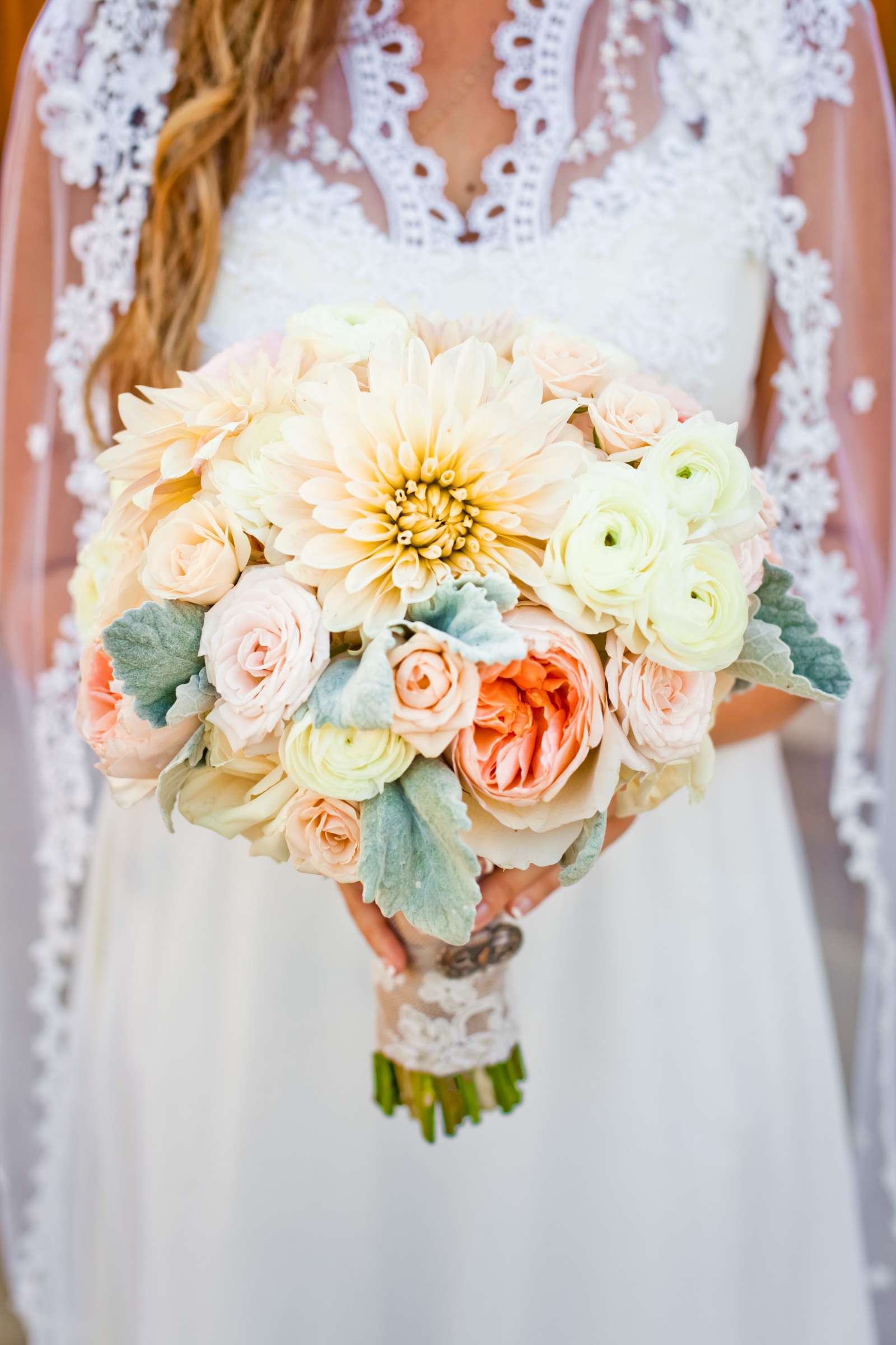 Scripps Seaside Forum Wedding coordinated by First Comes Love Weddings & Events, Janelle and Bart Wedding Photo #343047 by True Photography