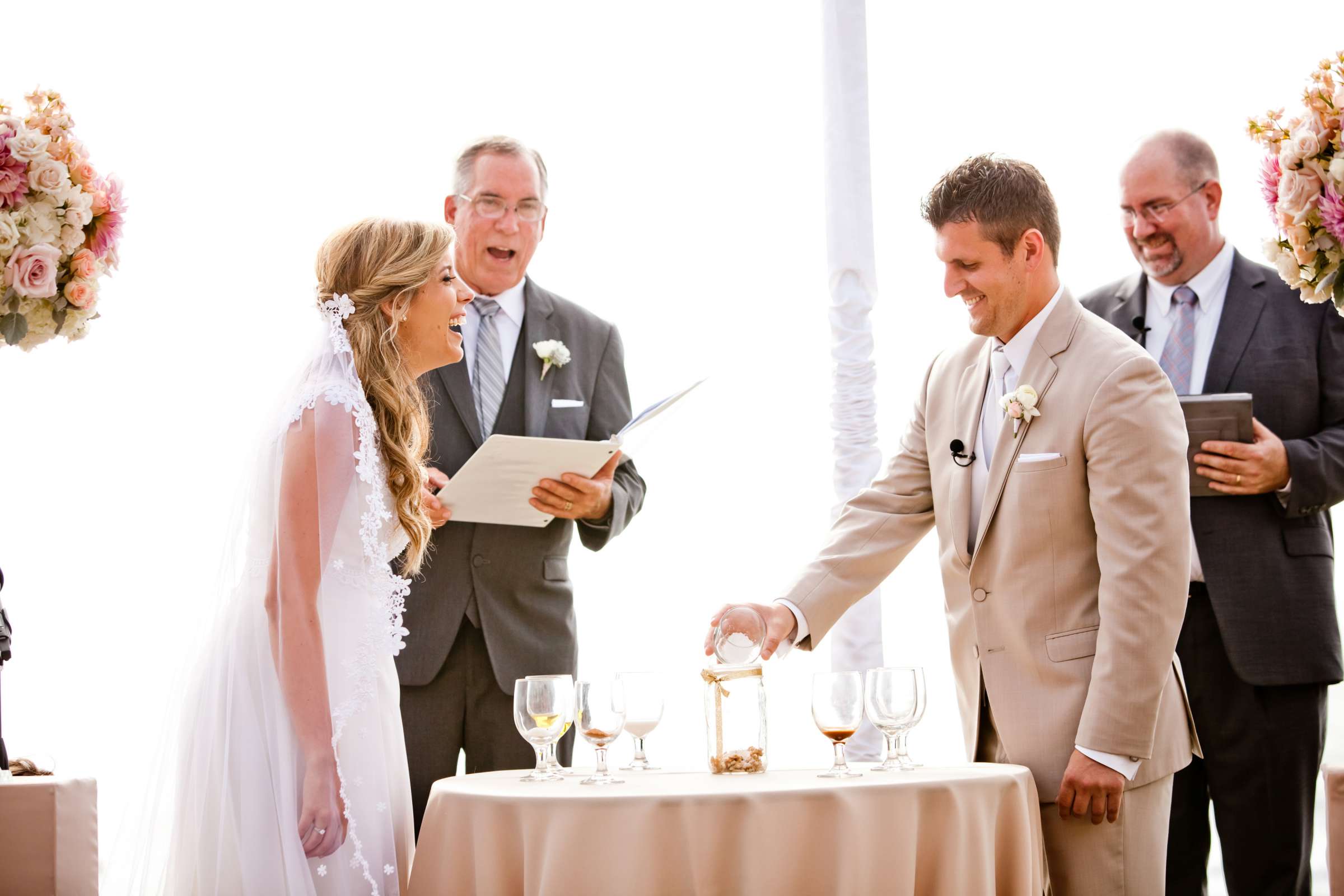 Scripps Seaside Forum Wedding coordinated by First Comes Love Weddings & Events, Janelle and Bart Wedding Photo #343076 by True Photography