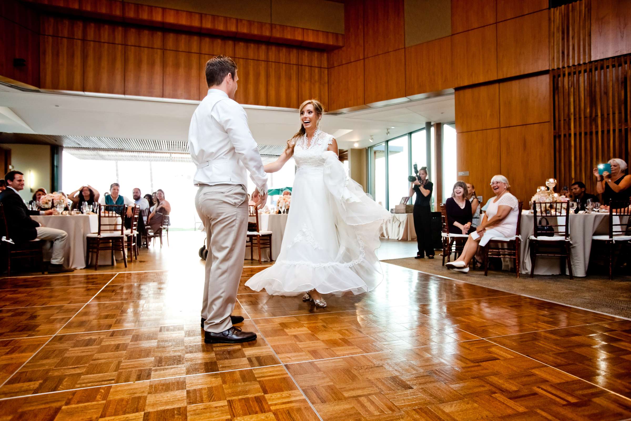 Scripps Seaside Forum Wedding coordinated by First Comes Love Weddings & Events, Janelle and Bart Wedding Photo #343086 by True Photography