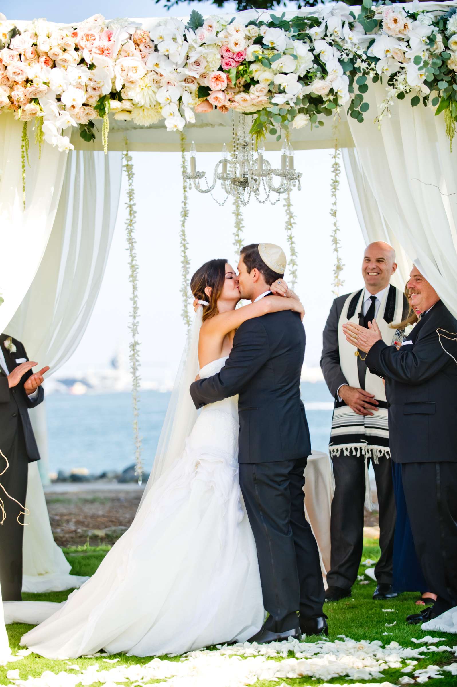 Harbor Island Park Wedding coordinated by Thomas Bui Lifestyle, Begum and Michael Wedding Photo #369974 by True Photography