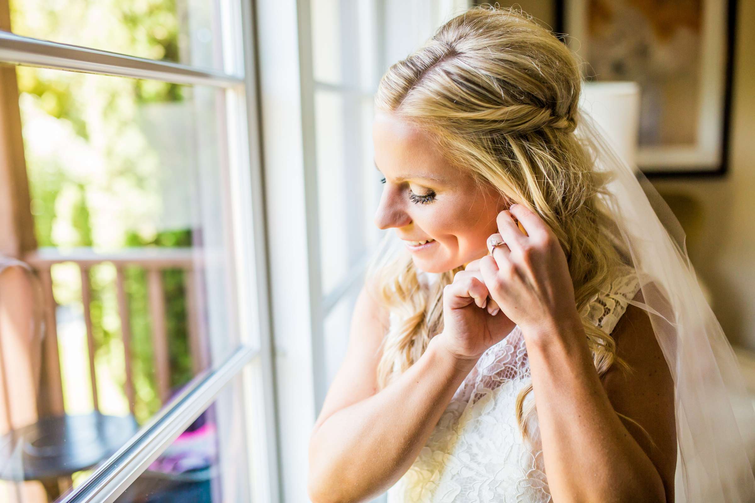 Scripps Seaside Forum Wedding coordinated by First Comes Love Weddings & Events, Christina and Sean Wedding Photo #387731 by True Photography