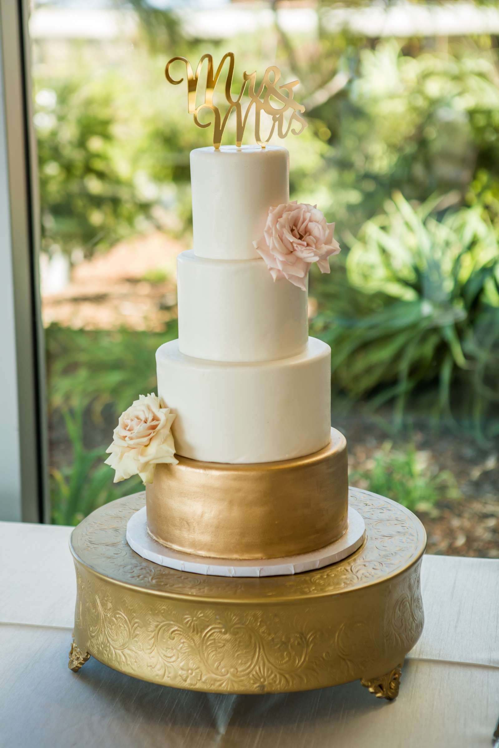 Scripps Seaside Forum Wedding coordinated by First Comes Love Weddings & Events, Janelle and Mike Wedding Photo #117 by True Photography