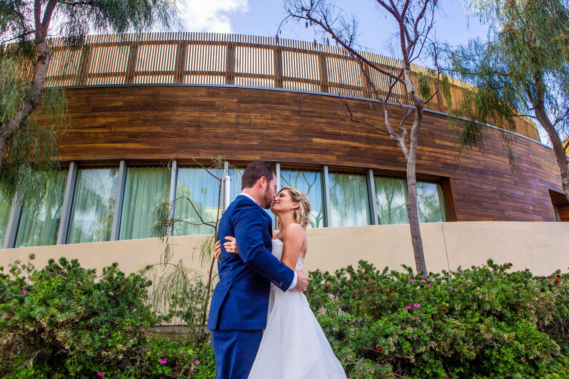 Scripps Seaside Forum Wedding, Beth and Greg Wedding Photo #13 by True Photography