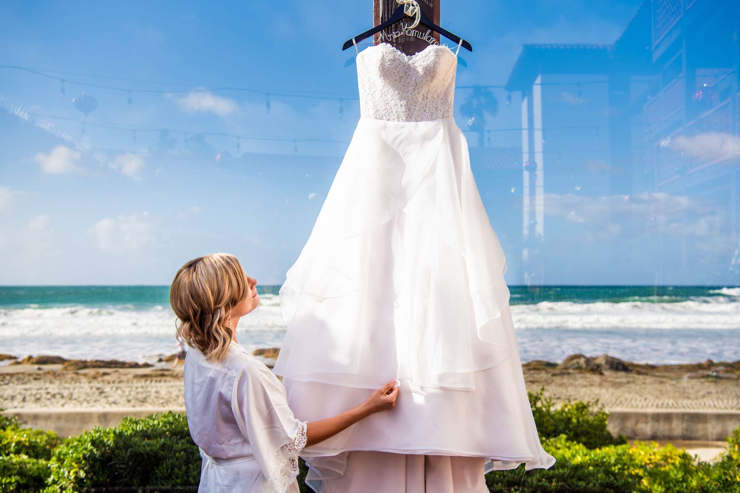 Scripps Seaside Forum Wedding, Beth and Greg Wedding Photo #15 by True Photography