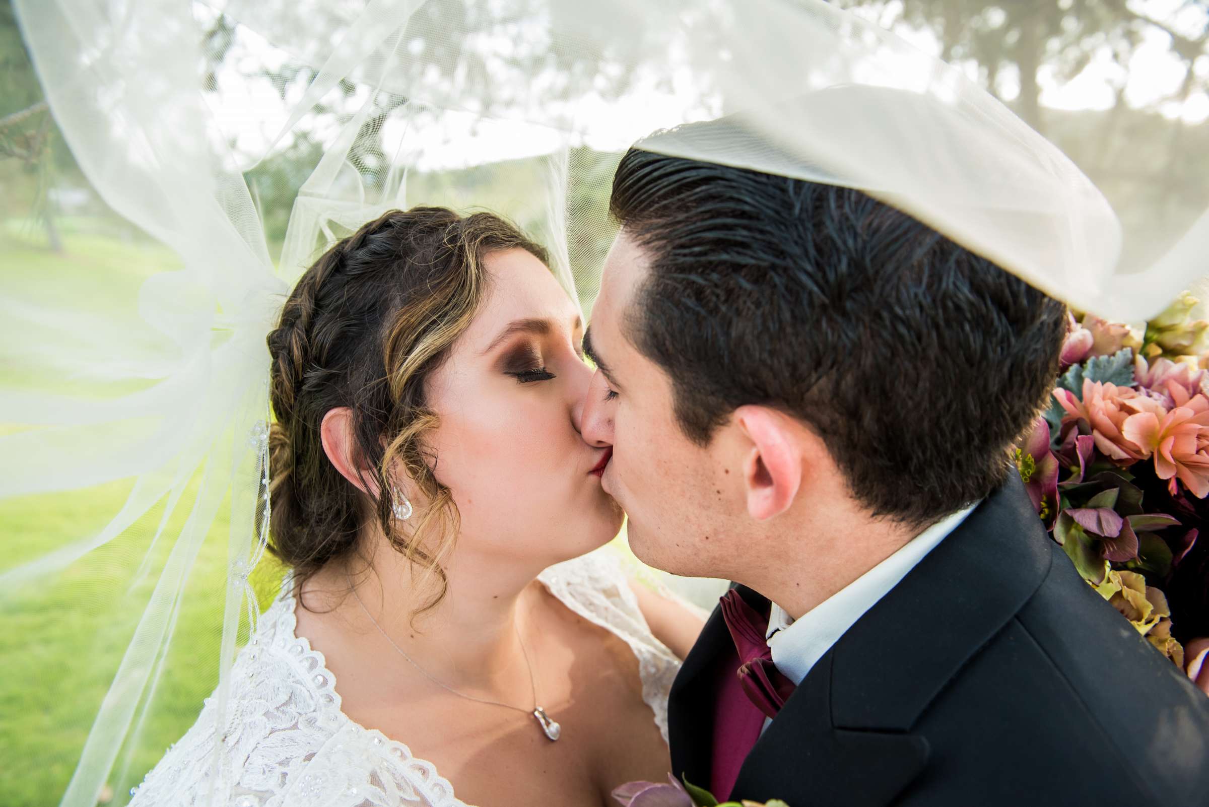 Twin Oaks Golf Course Wedding, Lauren and John Wedding Photo #5 by True Photography