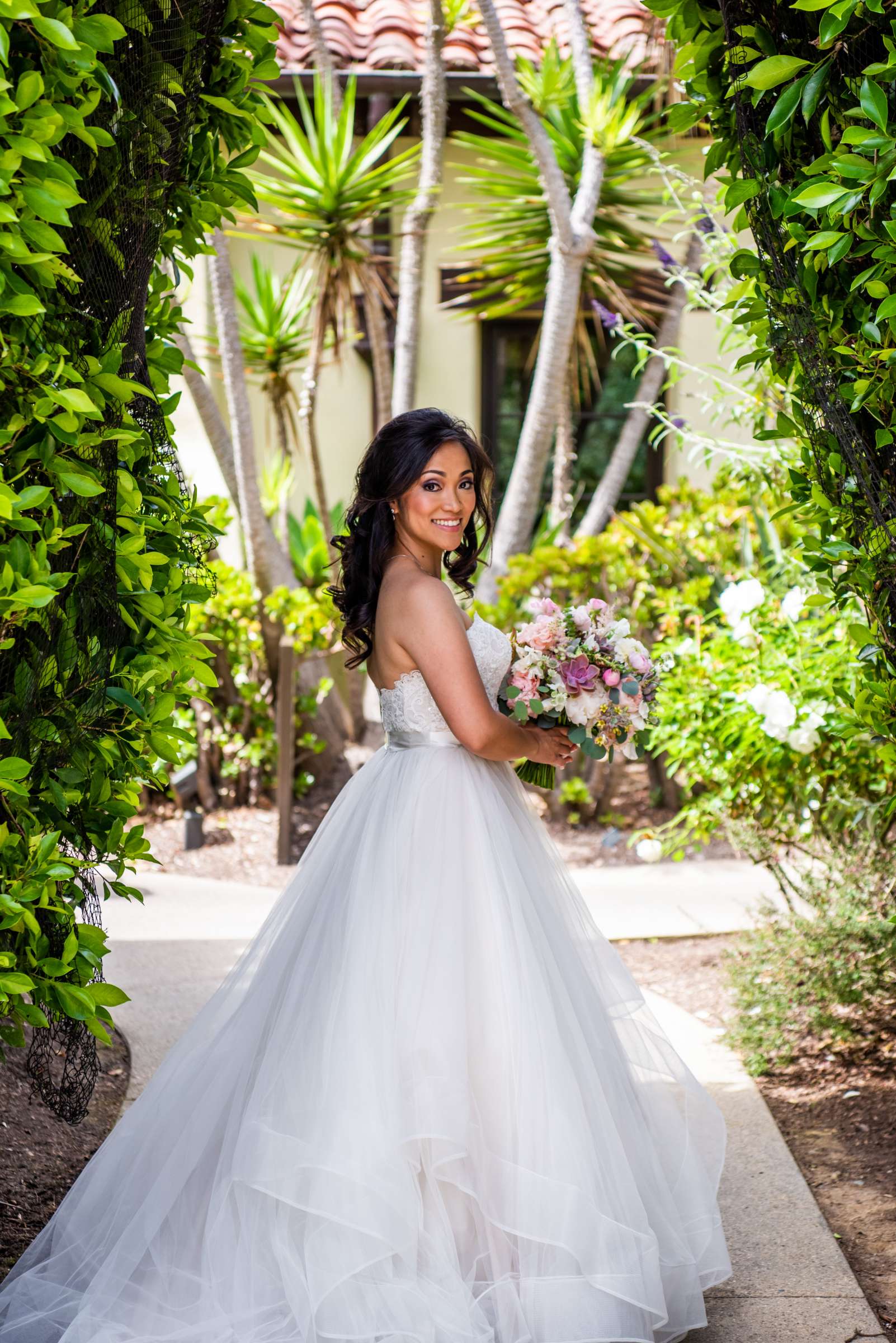 Scripps Seaside Forum Wedding coordinated by First Comes Love Weddings & Events, Beth and Brian Wedding Photo #5 by True Photography