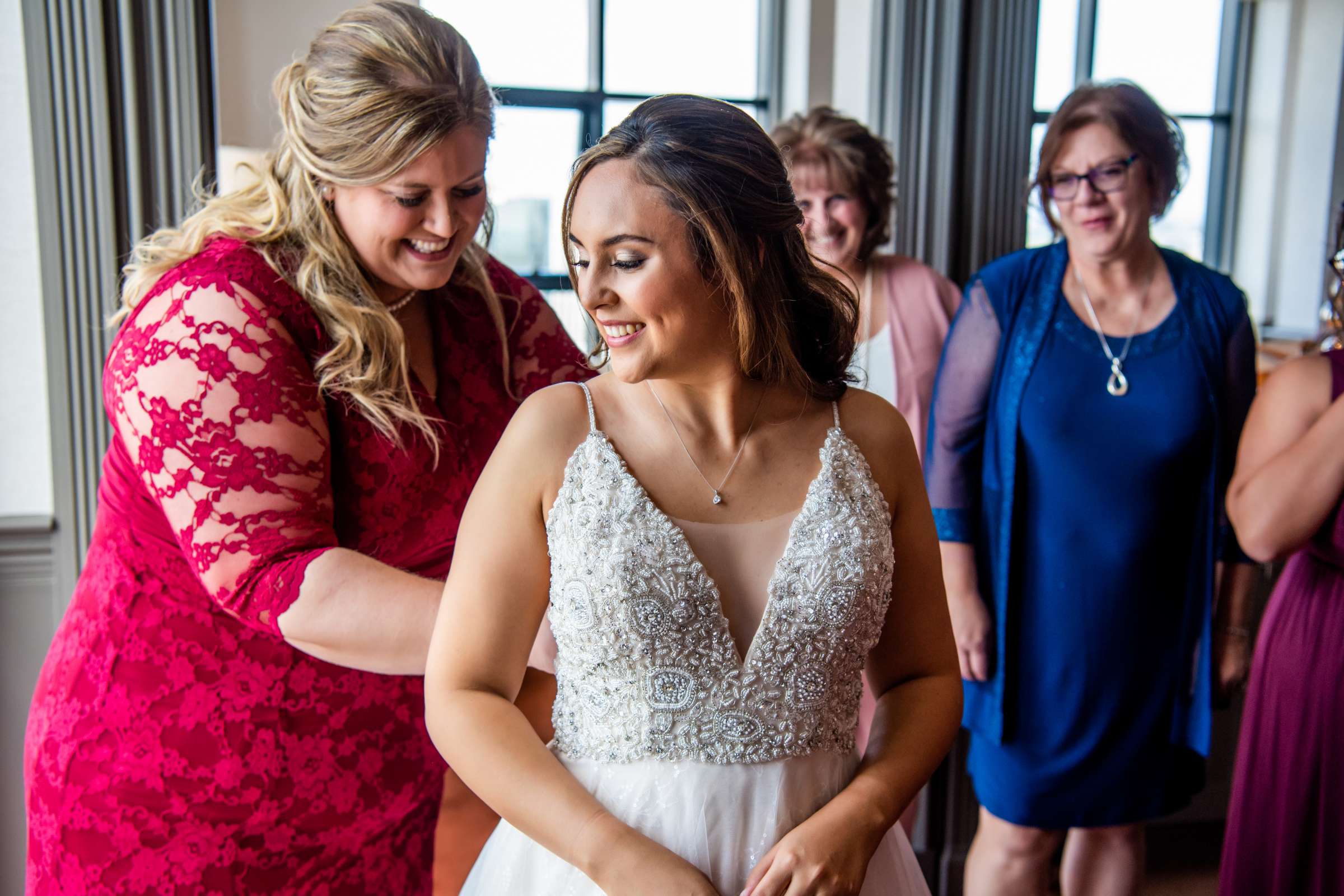 Manchester Grand Hyatt San Diego Wedding coordinated by First Comes Love Weddings & Events, Brittany and Chris Wedding Photo #20 by True Photography