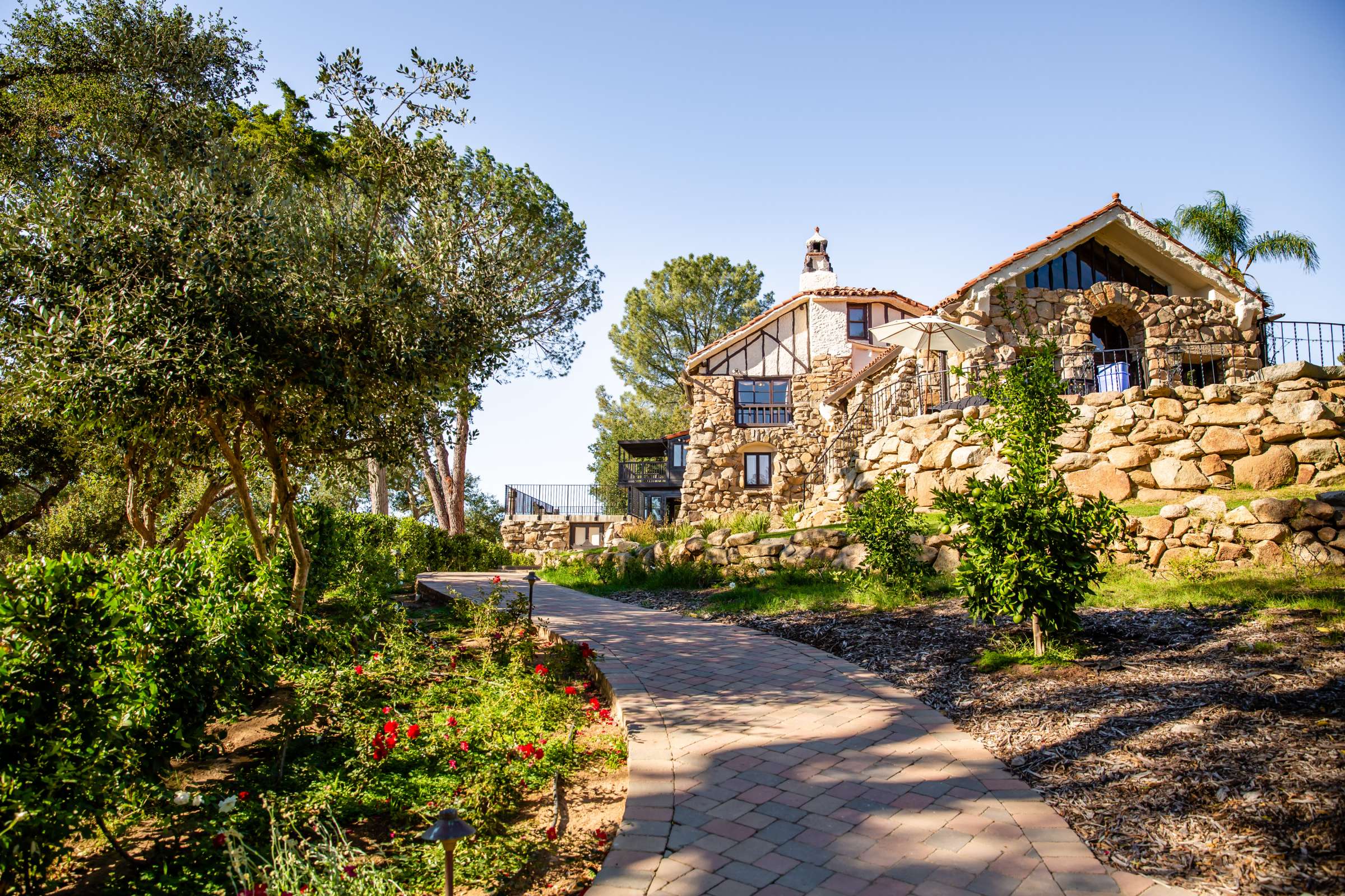 Mt Woodson Castle Wedding, Raechel and Erik Wedding Photo #164 by True Photography