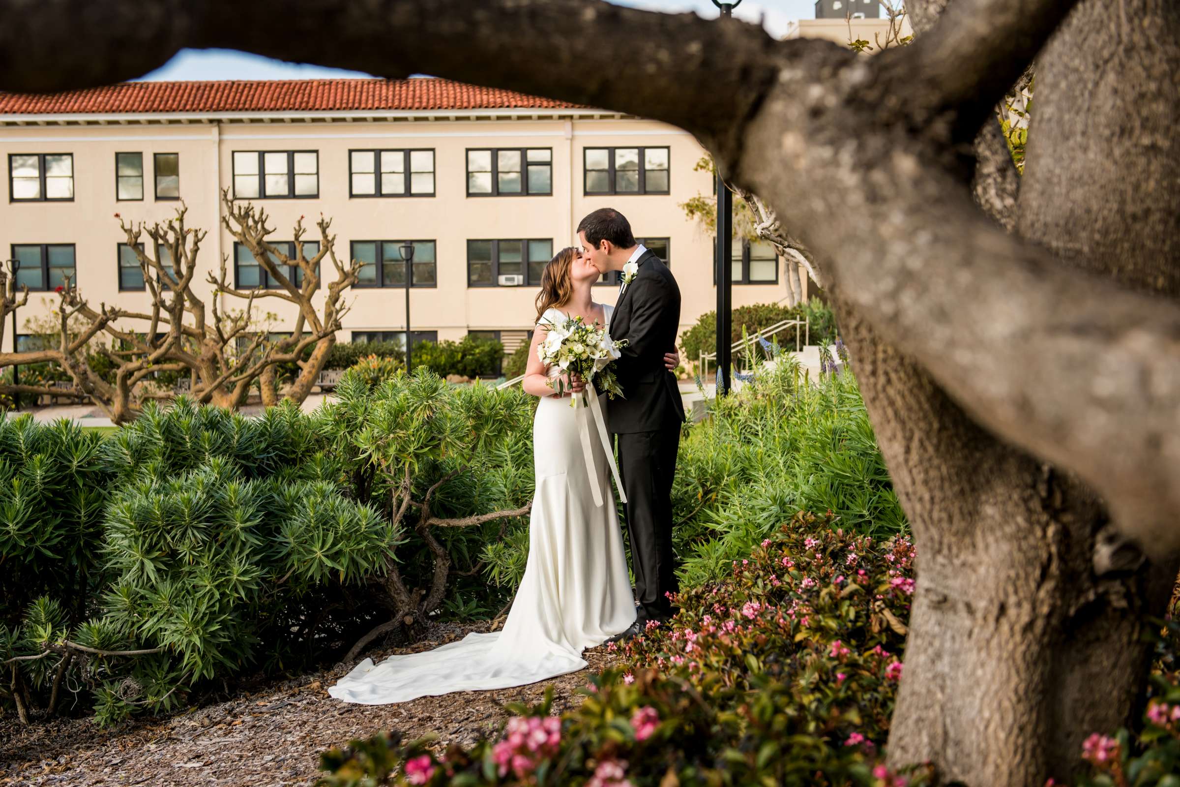 Scripps Seaside Forum Wedding, Suzanne and Briley Wedding Photo #2 by True Photography