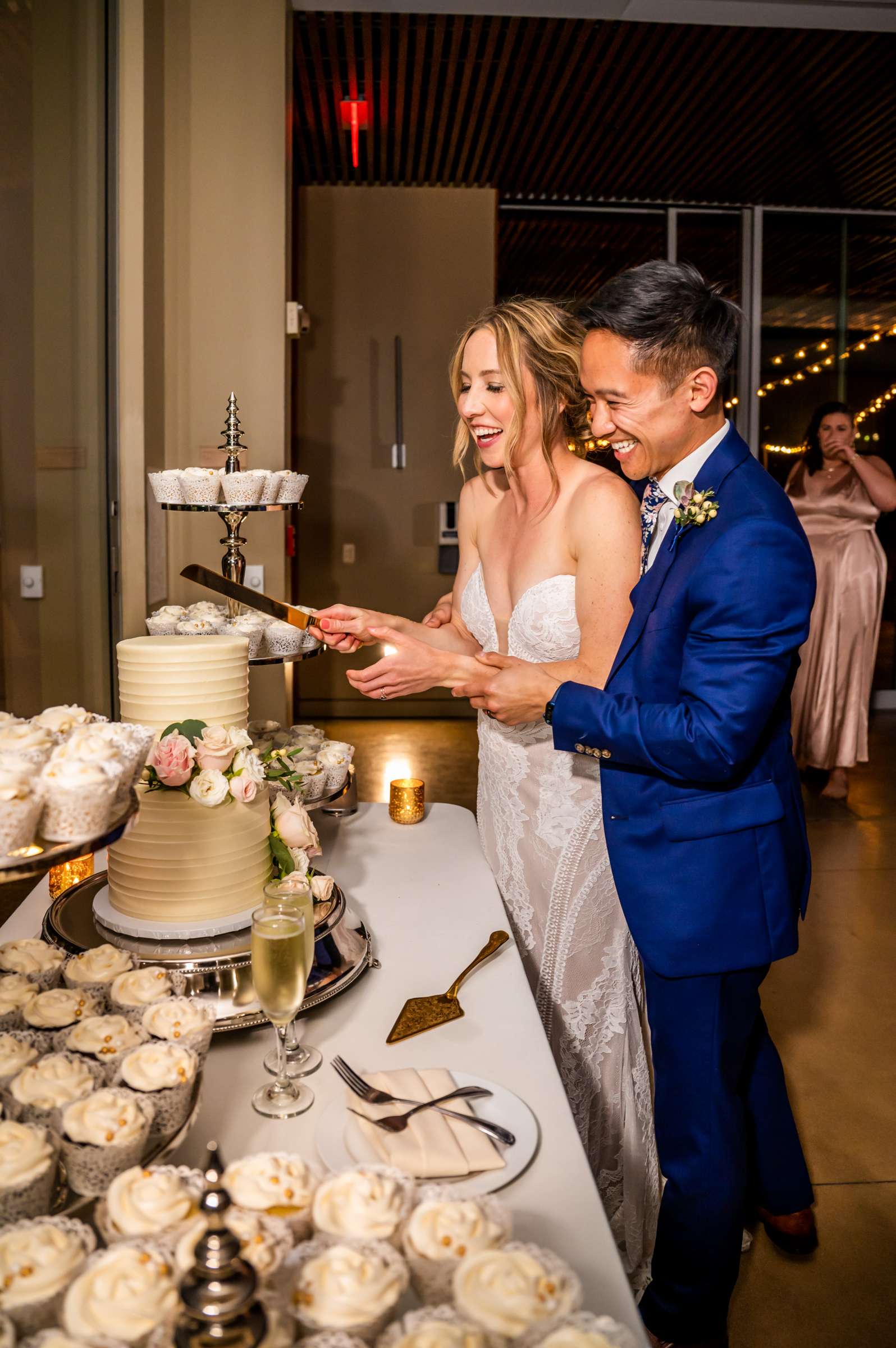 Scripps Seaside Forum Wedding, Kelsey and Ryan Wedding Photo #25 by True Photography