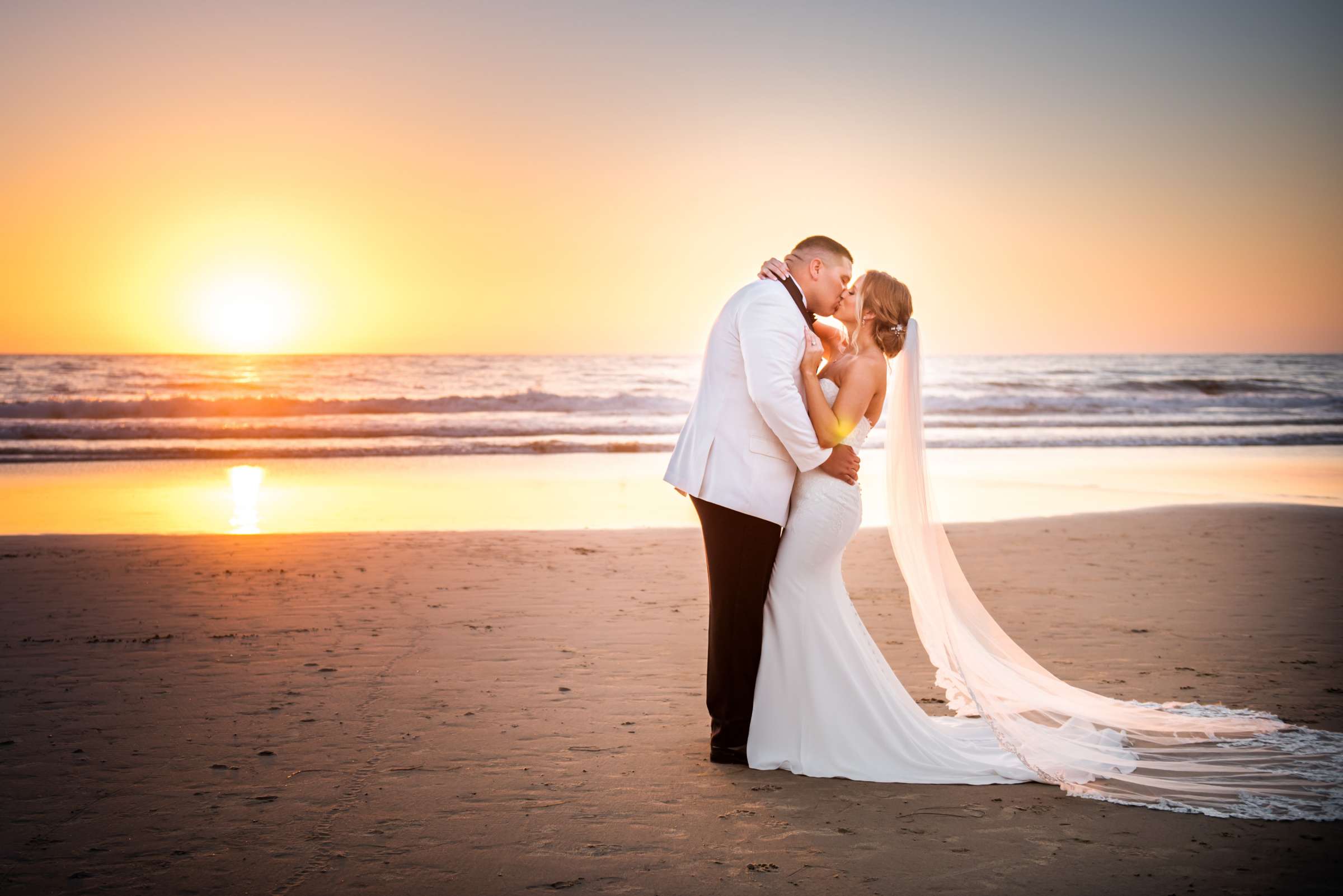 Scripps Seaside Forum Wedding coordinated by Pink Bubbly Events, Kelly and David Wedding Photo #17 by True Photography