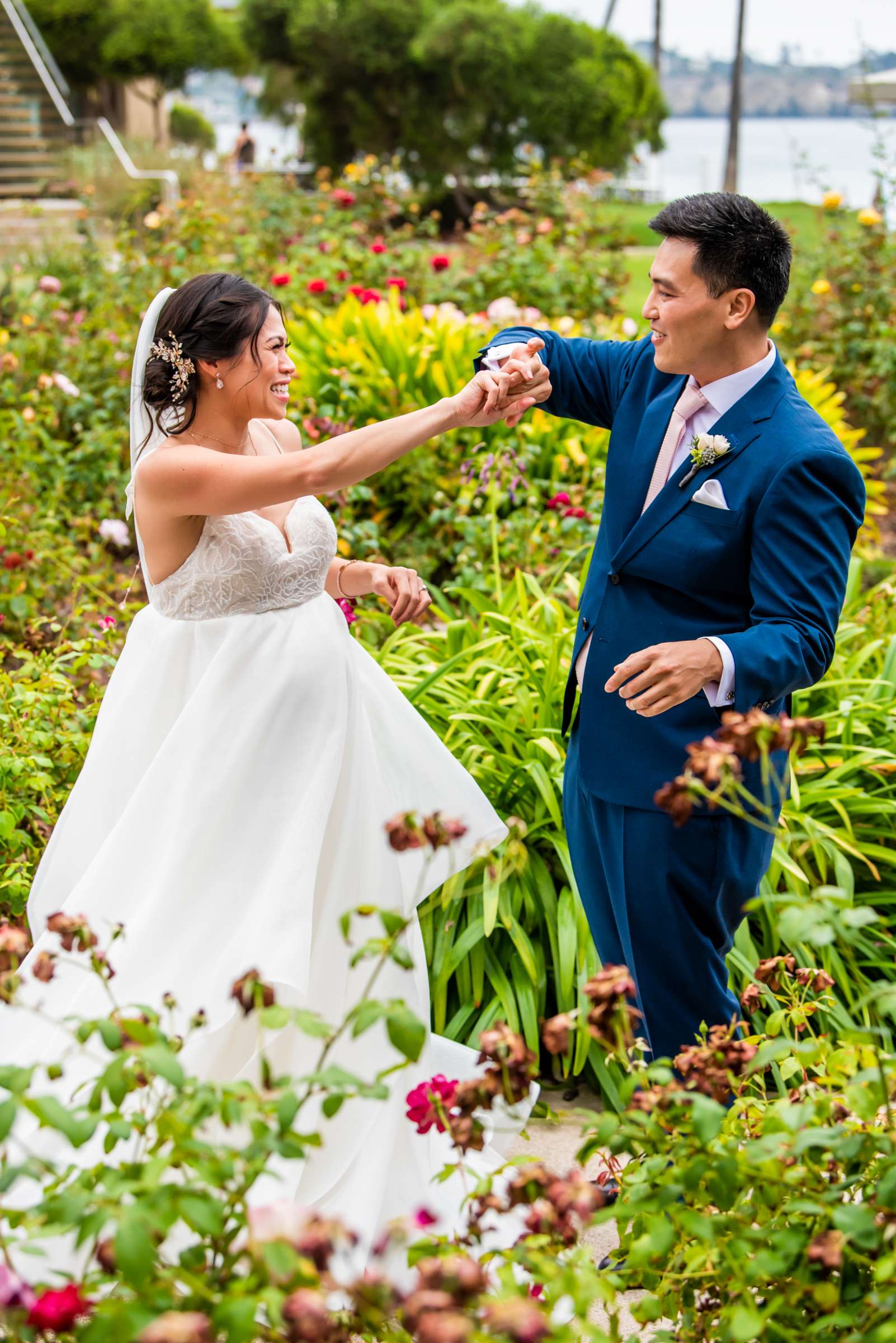 Scripps Seaside Forum Wedding coordinated by Willmus Weddings, Quynh and Tyler Wedding Photo #63 by True Photography