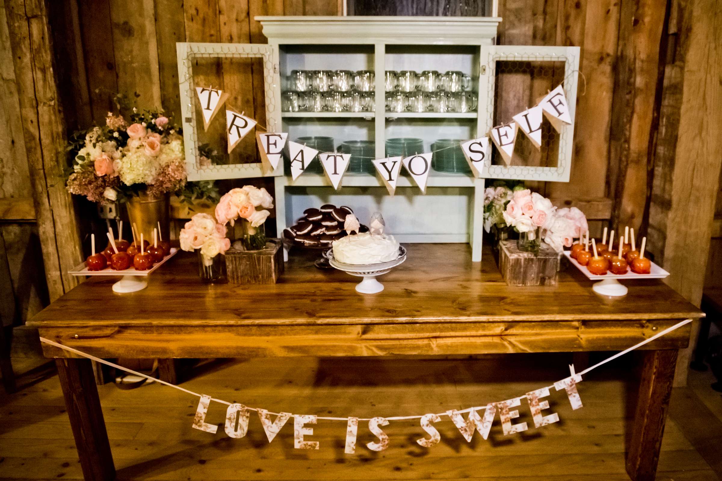 Cake at Barn at Flanagan Farms Wedding coordinated by A Family Affair, Colleen and Russell Wedding Photo #87 by True Photography