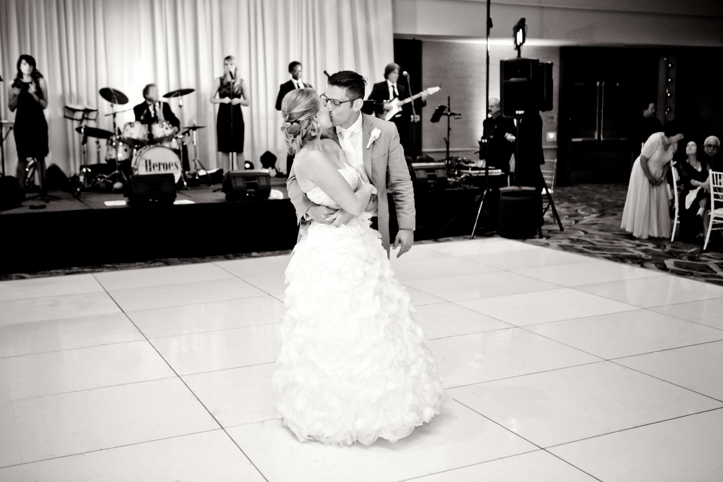 Marriott Marquis San Diego Marina Wedding coordinated by Victoria Weddings & Events, Rachel and Efrem Wedding Photo #123574 by True Photography