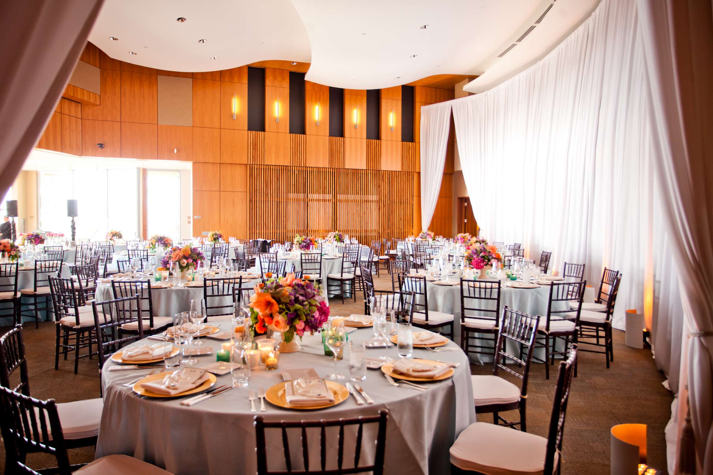 Scripps Seaside Forum Wedding coordinated by EverAfter Events, Lindsay and Brent Wedding Photo #146163 by True Photography