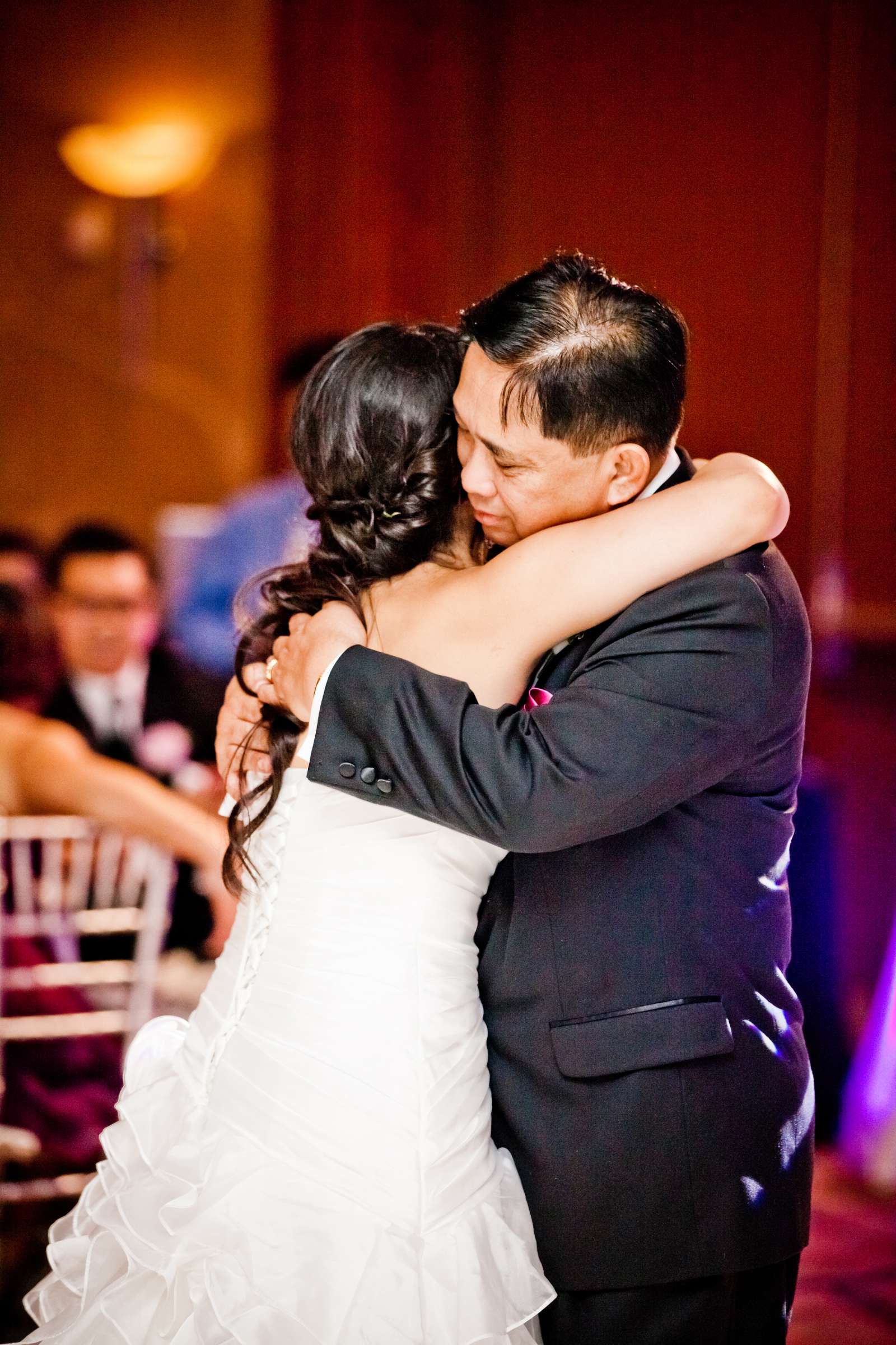 Hilton La Jolla Torrey Pines Wedding coordinated by Lavish Weddings, Muriel and Michael Wedding Photo #60 by True Photography