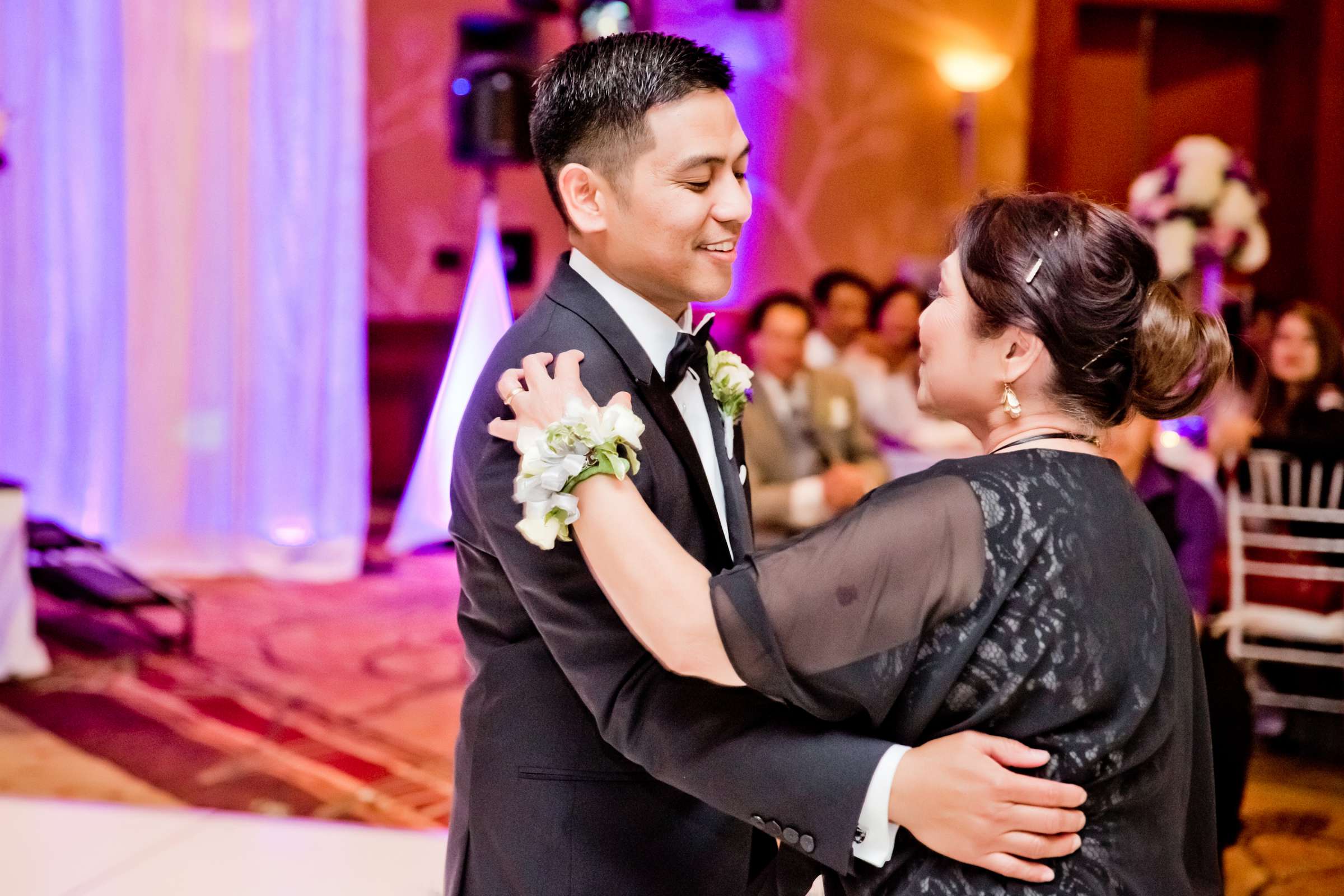 Hilton La Jolla Torrey Pines Wedding coordinated by Lavish Weddings, Muriel and Michael Wedding Photo #62 by True Photography