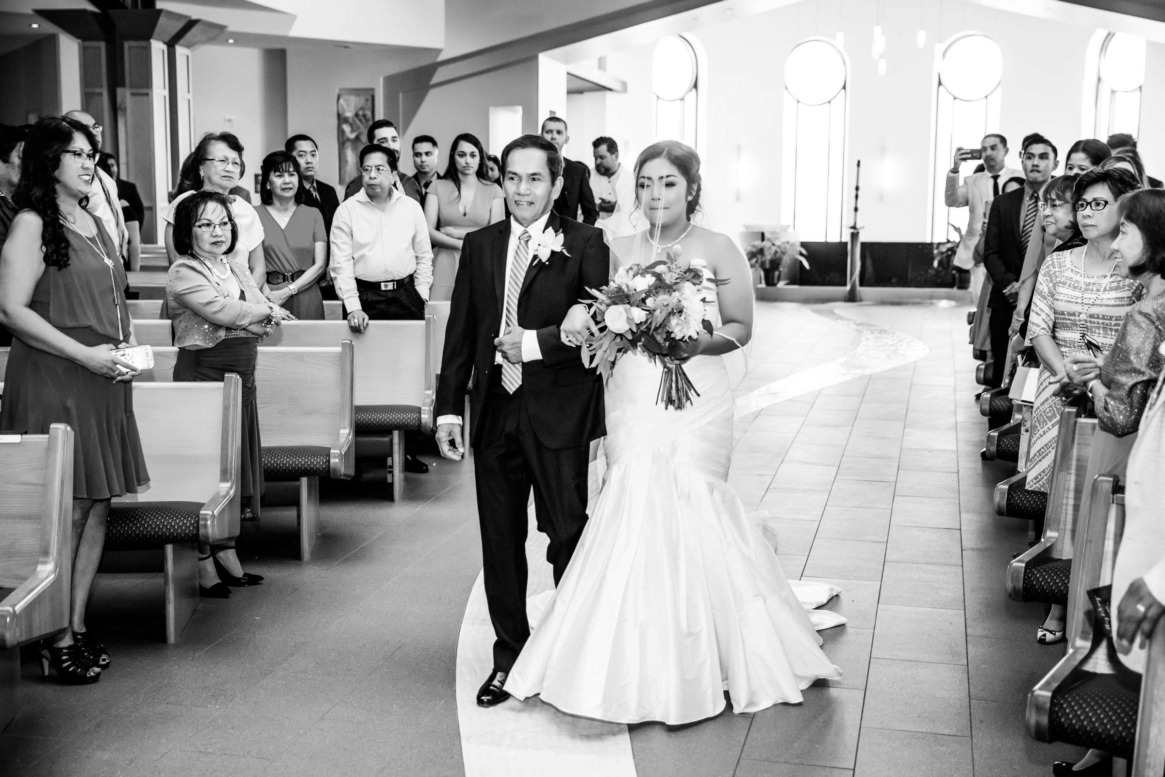 Marriott Marquis San Diego Marina Wedding coordinated by Seven Stems Floral Design & Events, Aileen and Jerry Wedding Photo #273923 by True Photography