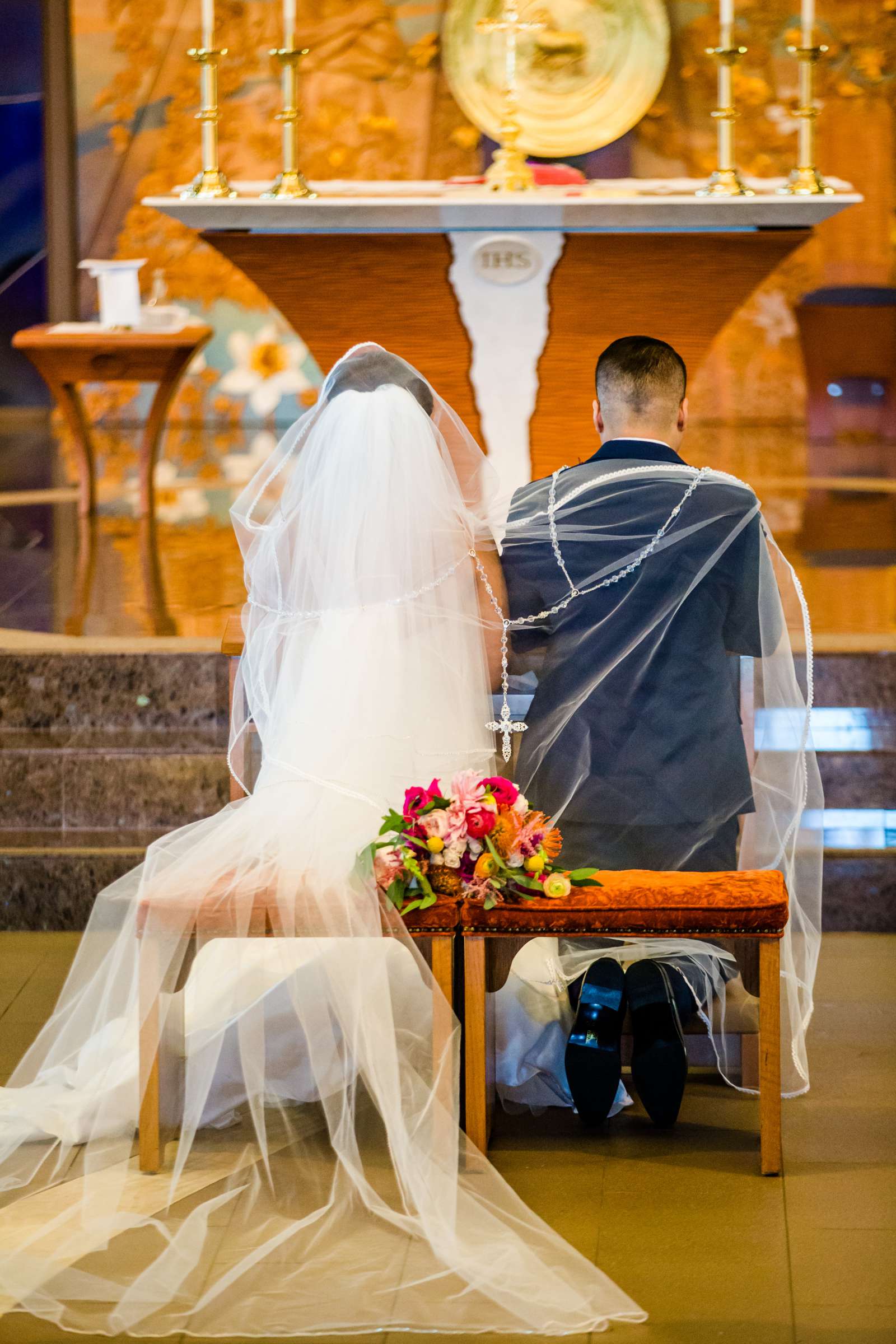 Marriott Marquis San Diego Marina Wedding coordinated by Seven Stems Floral Design & Events, Aileen and Jerry Wedding Photo #273936 by True Photography