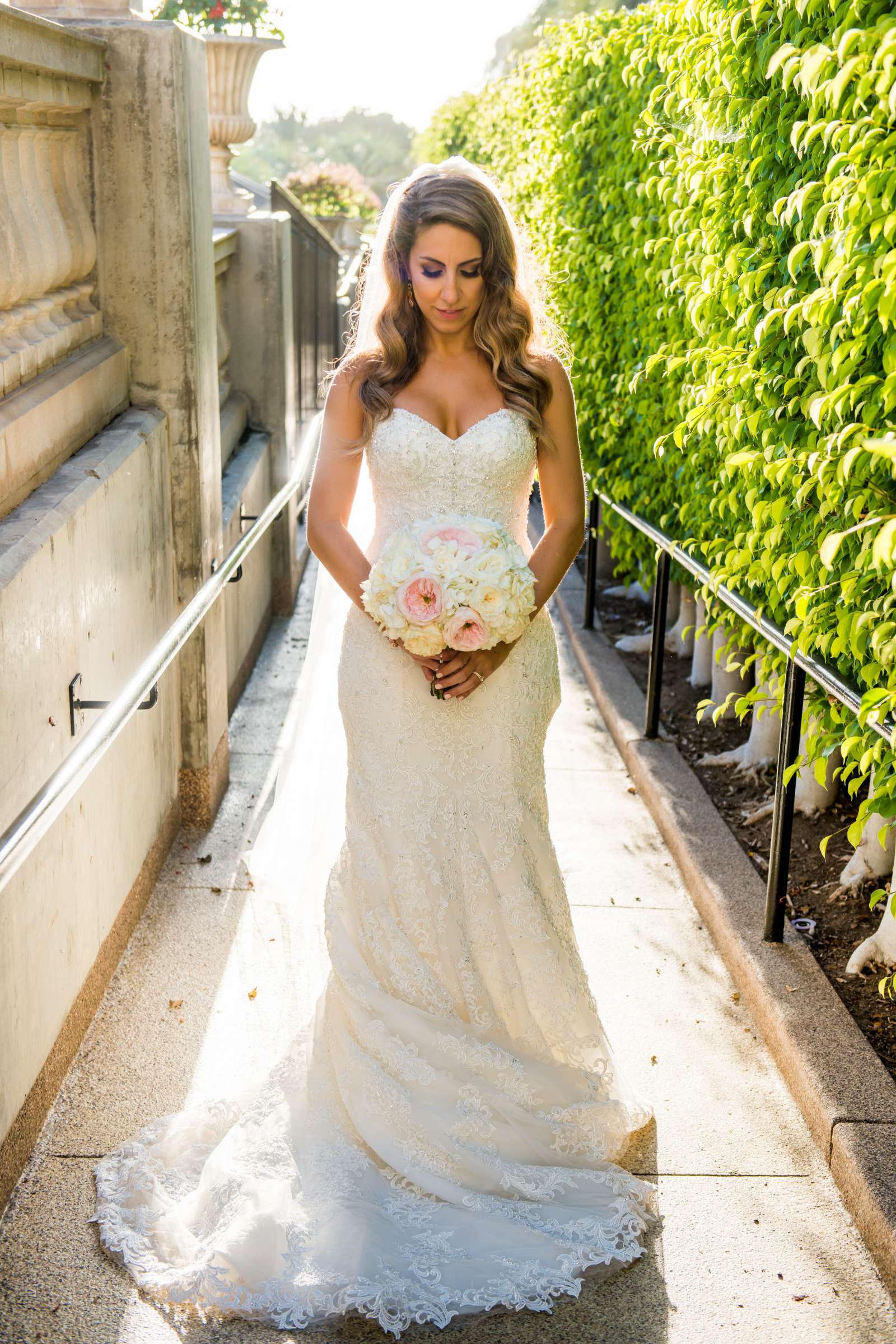 Hilton La Jolla Torrey Pines Wedding coordinated by Trendee Flowers, Gina and John Wedding Photo #5 by True Photography