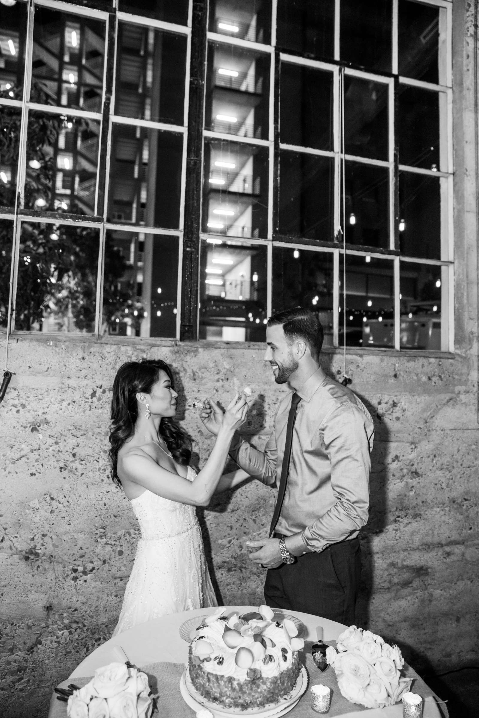 Cake Cutting at Luce Loft Wedding coordinated by Simplicithi, Hanh and Derek Wedding Photo #126 by True Photography