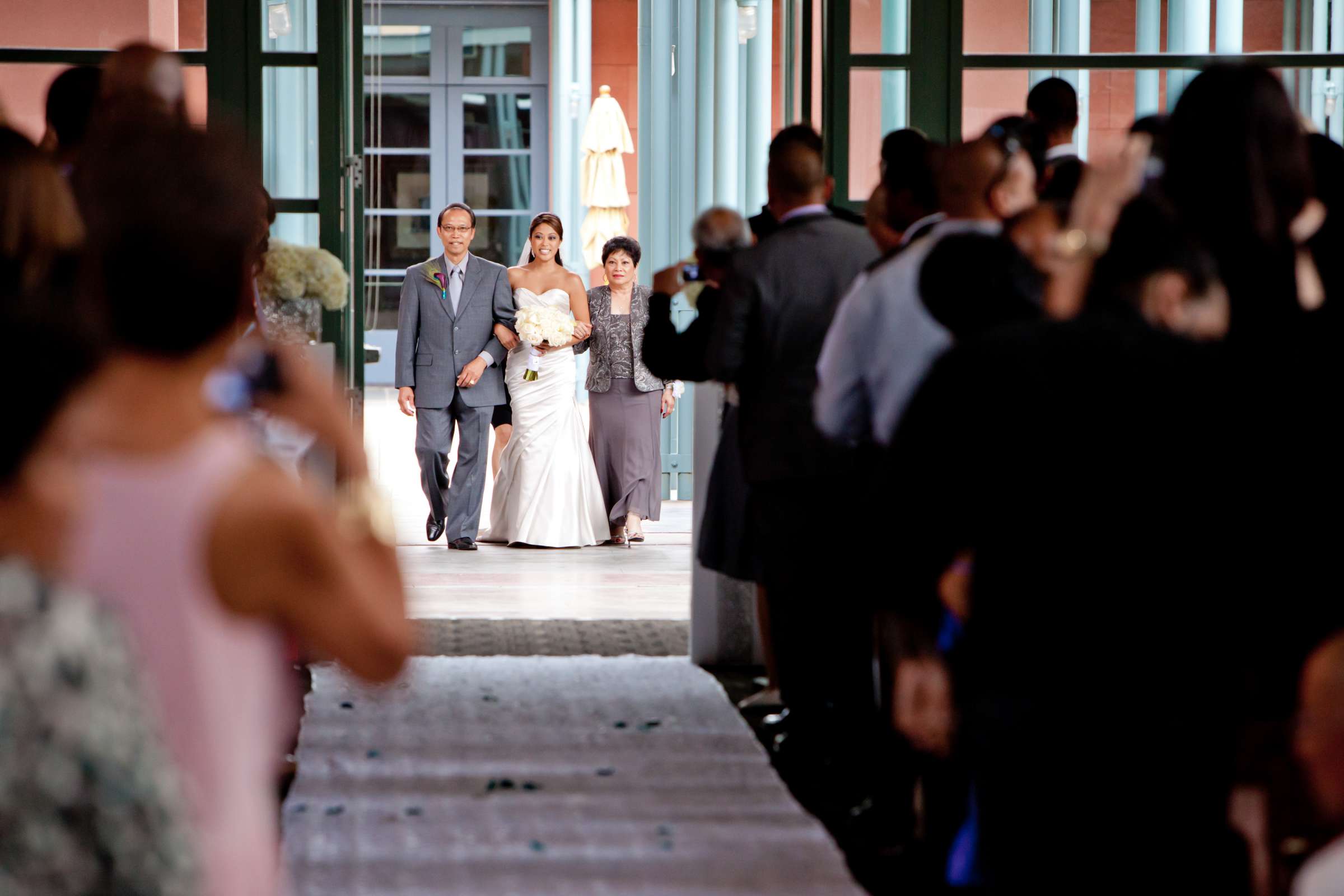 Hyatt Regency Louisville Wedding coordinated by InStyle Event Planning, Racquel and Michael Wedding Photo #330831 by True Photography