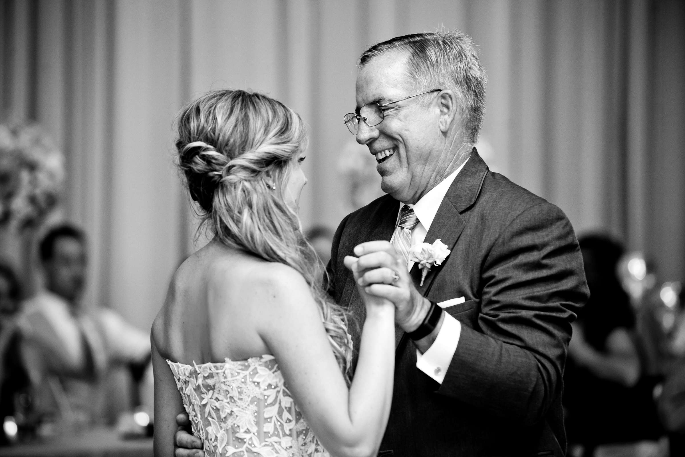 Scripps Seaside Forum Wedding coordinated by First Comes Love Weddings & Events, Janelle and Bart Wedding Photo #343091 by True Photography