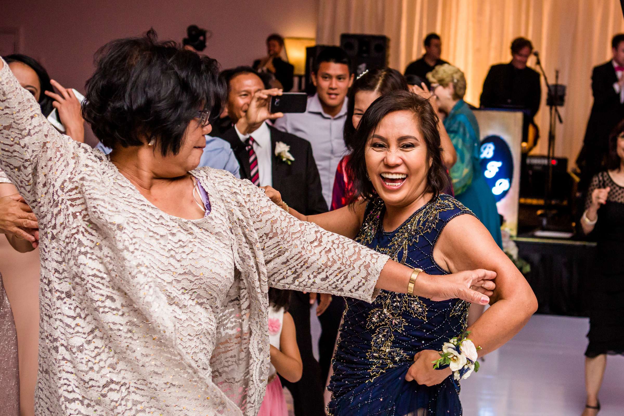 Sheraton Carlsbad Resort and Spa Wedding coordinated by Sarah Loveridge, Jeannette and Isaac Wedding Photo #155 by True Photography