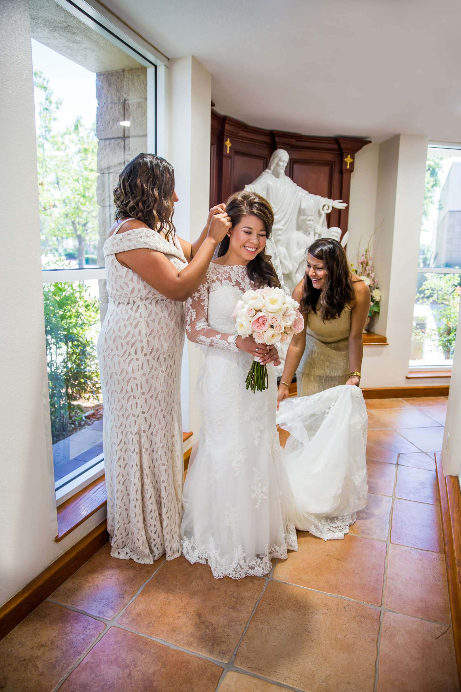 Marriott Marquis San Diego Marina Wedding coordinated by Michelle Elizabeth Events and Design, Minh and Jason Wedding Photo #17 by True Photography