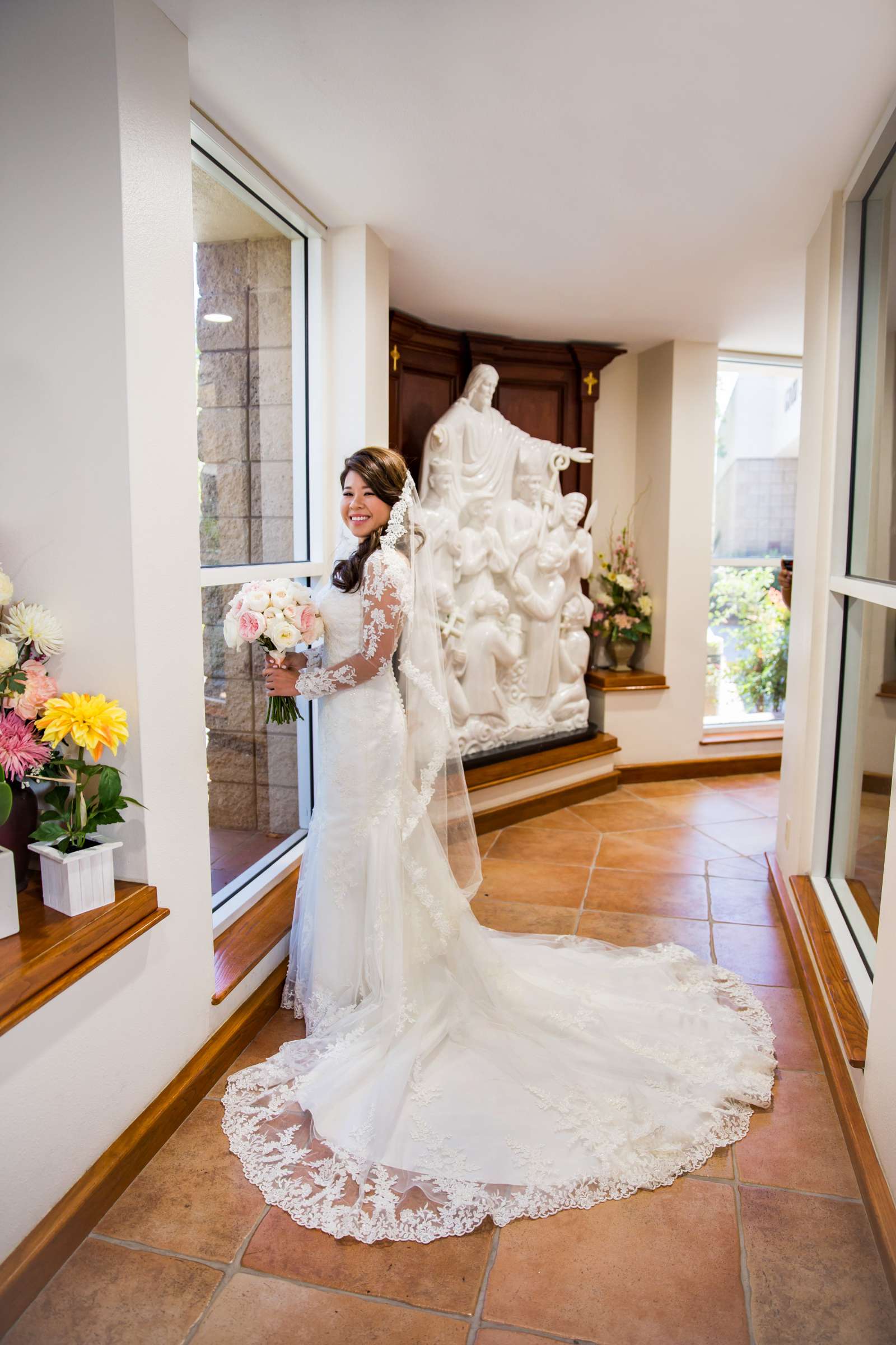 Marriott Marquis San Diego Marina Wedding coordinated by Michelle Elizabeth Events and Design, Minh and Jason Wedding Photo #20 by True Photography