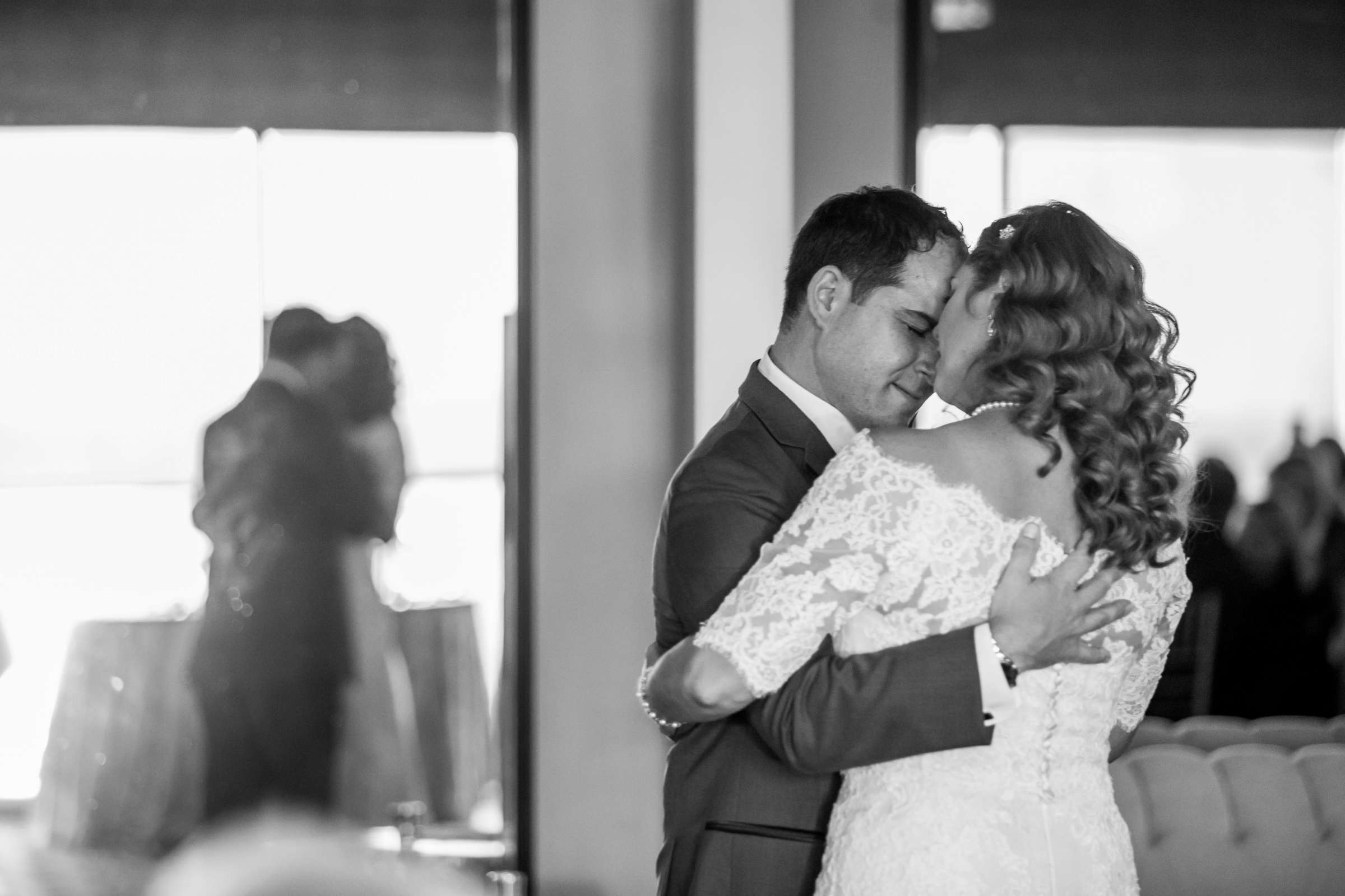 The University Club Atop Symphony Towers Wedding coordinated by Aquilone Events, Amy and Brett Wedding Photo #414137 by True Photography