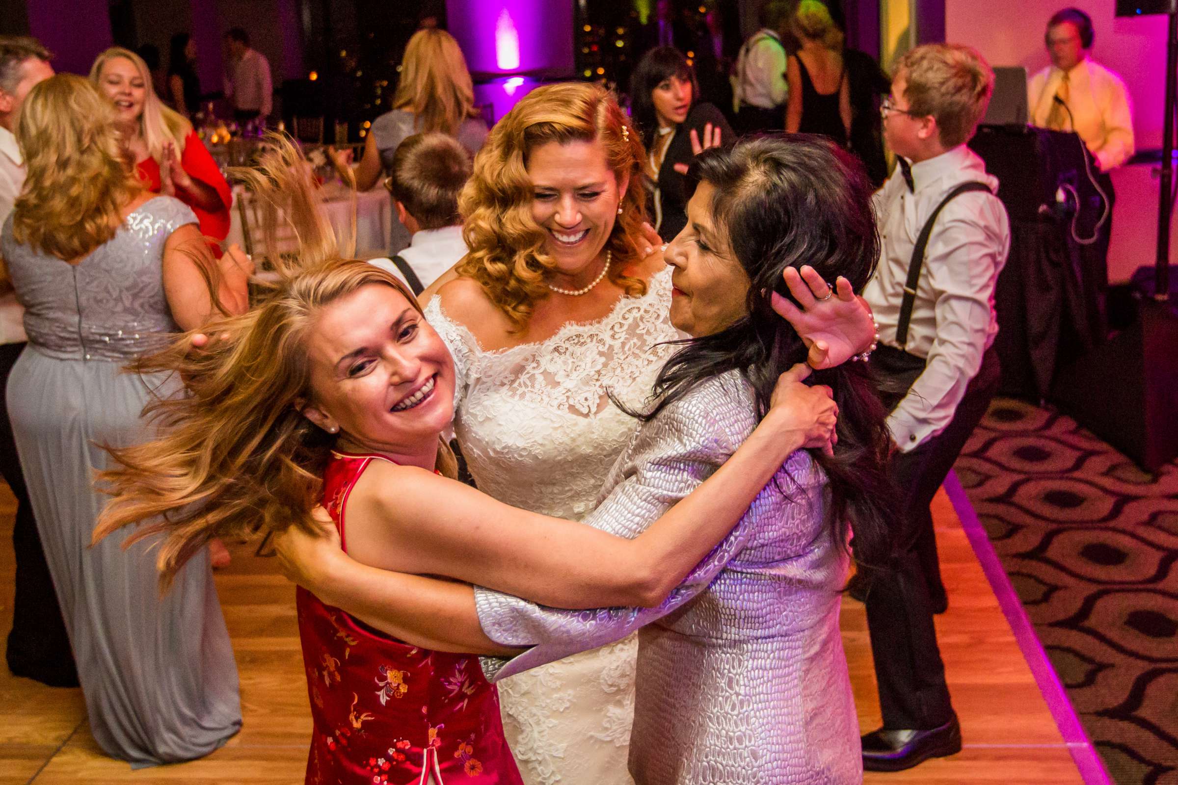 The University Club Atop Symphony Towers Wedding coordinated by Aquilone Events, Amy and Brett Wedding Photo #414150 by True Photography