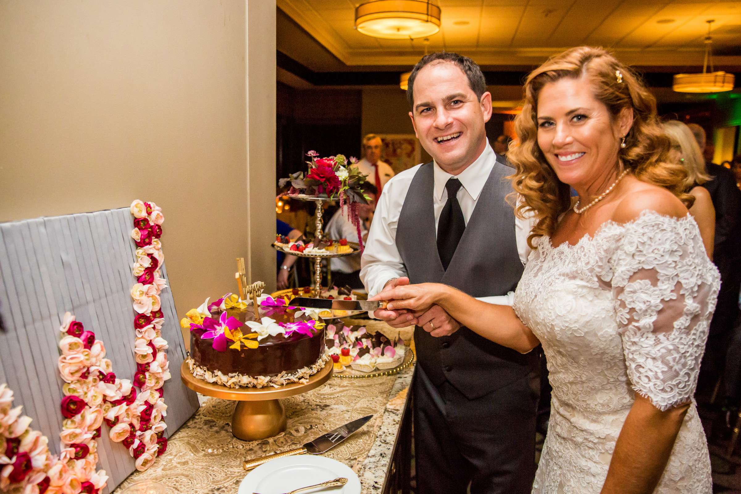 The University Club Atop Symphony Towers Wedding coordinated by Aquilone Events, Amy and Brett Wedding Photo #414155 by True Photography