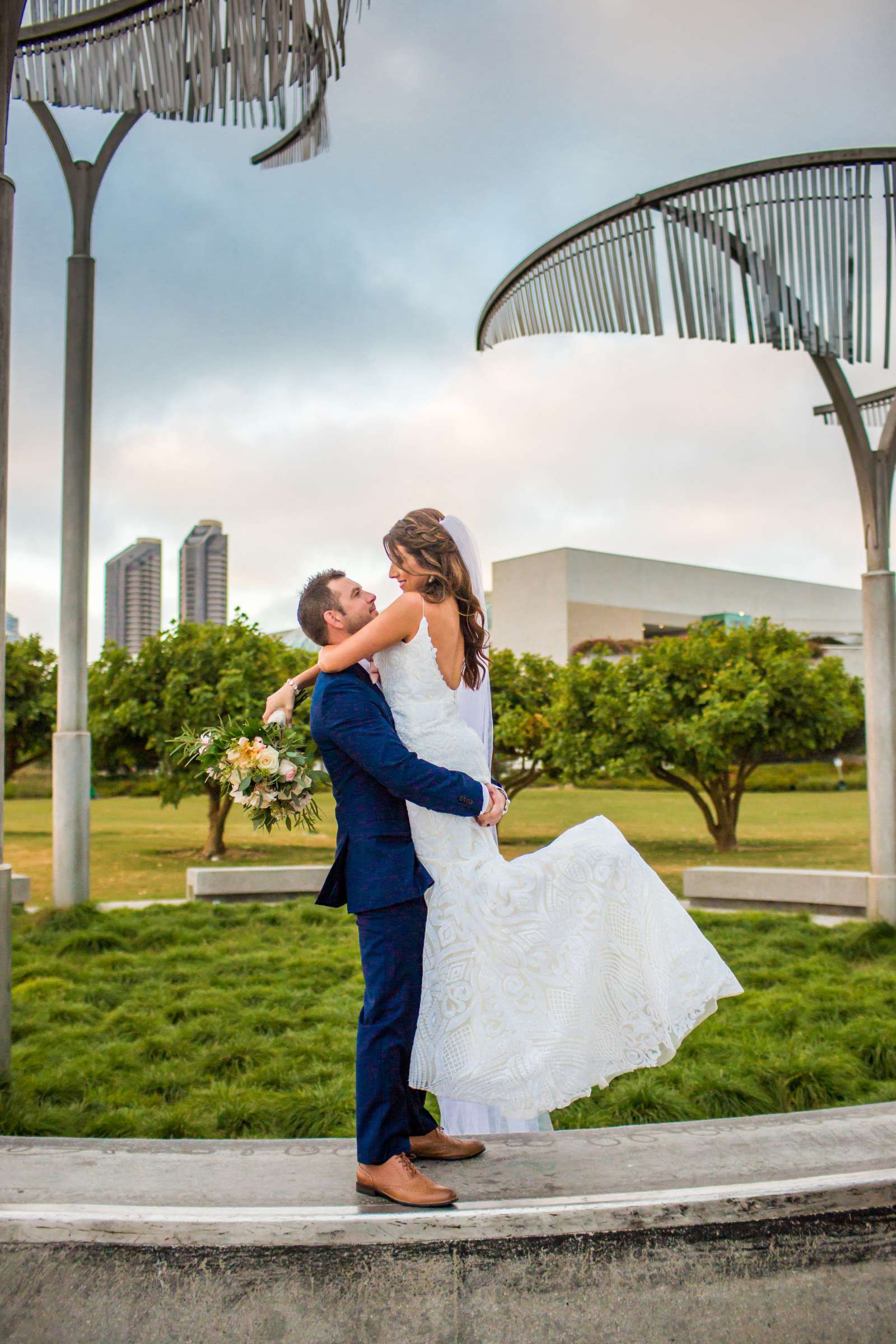 Hilton San Diego Bayfront Wedding coordinated by Kristana Marie Events, Lauren and Brant Wedding Photo #421478 by True Photography