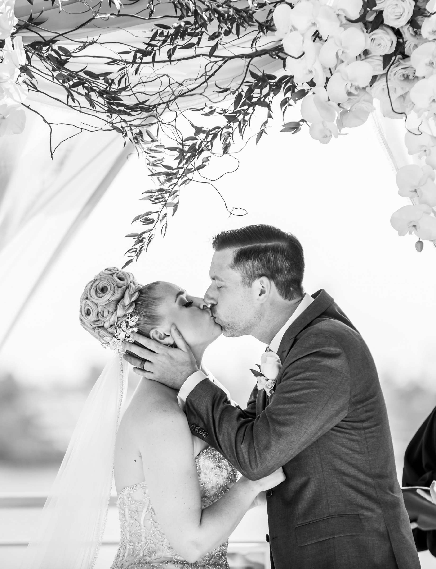 Marriott Marquis San Diego Marina Wedding coordinated by Lavish Weddings, Emily and Phillip Wedding Photo #488461 by True Photography