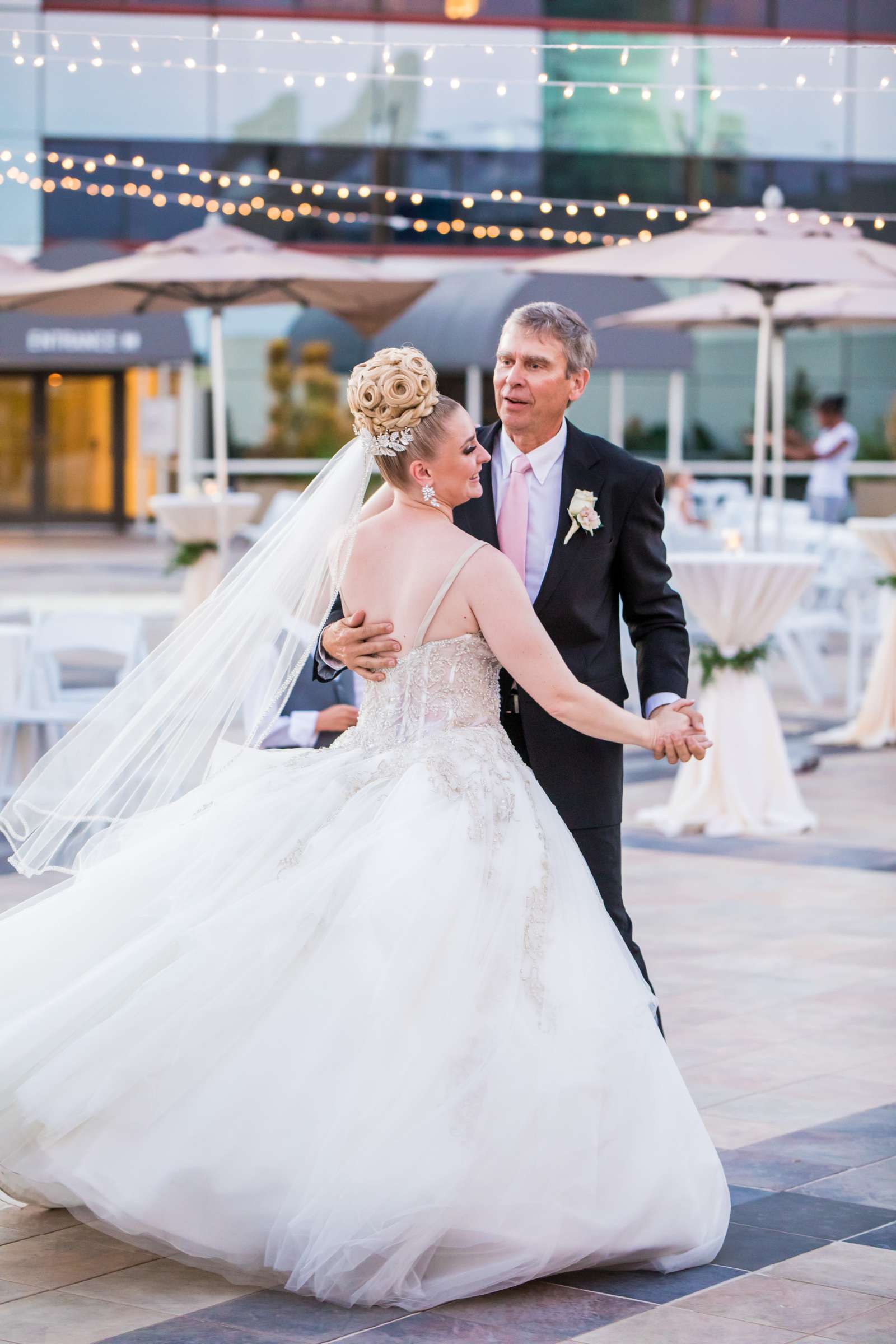 Marriott Marquis San Diego Marina Wedding coordinated by Lavish Weddings, Emily and Phillip Wedding Photo #488507 by True Photography