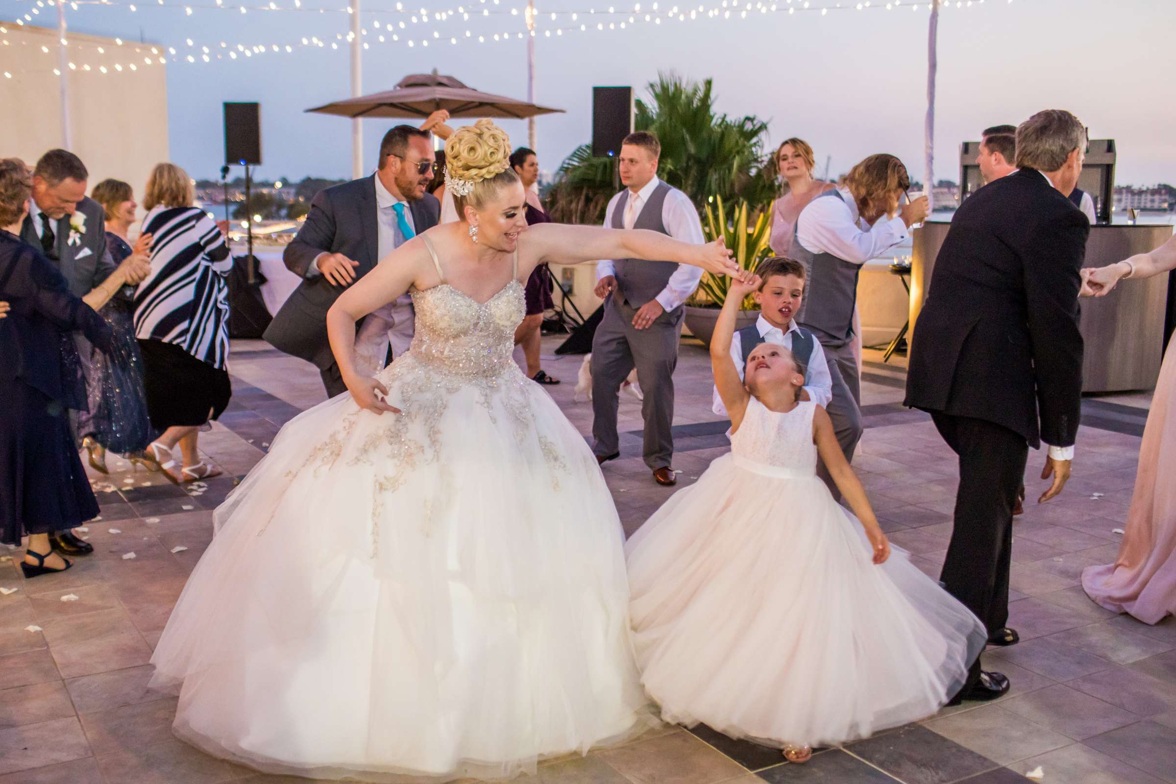 Marriott Marquis San Diego Marina Wedding coordinated by Lavish Weddings, Emily and Phillip Wedding Photo #488524 by True Photography