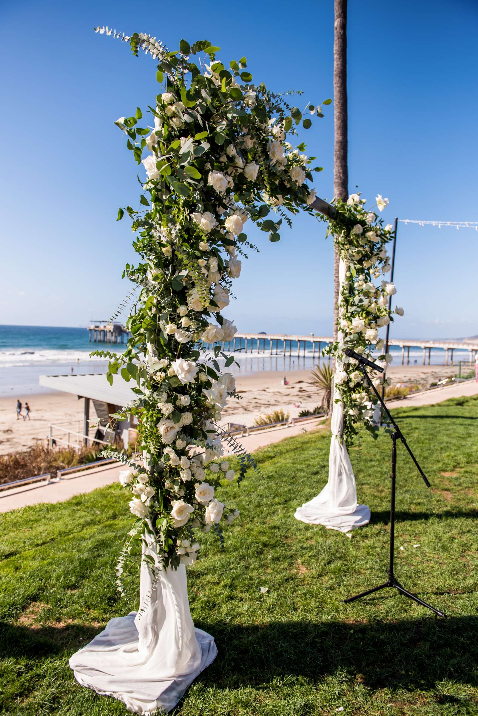 Scripps Seaside Forum Wedding coordinated by First Comes Love Weddings & Events, Kiley and Robert Wedding Photo #580446 by True Photography