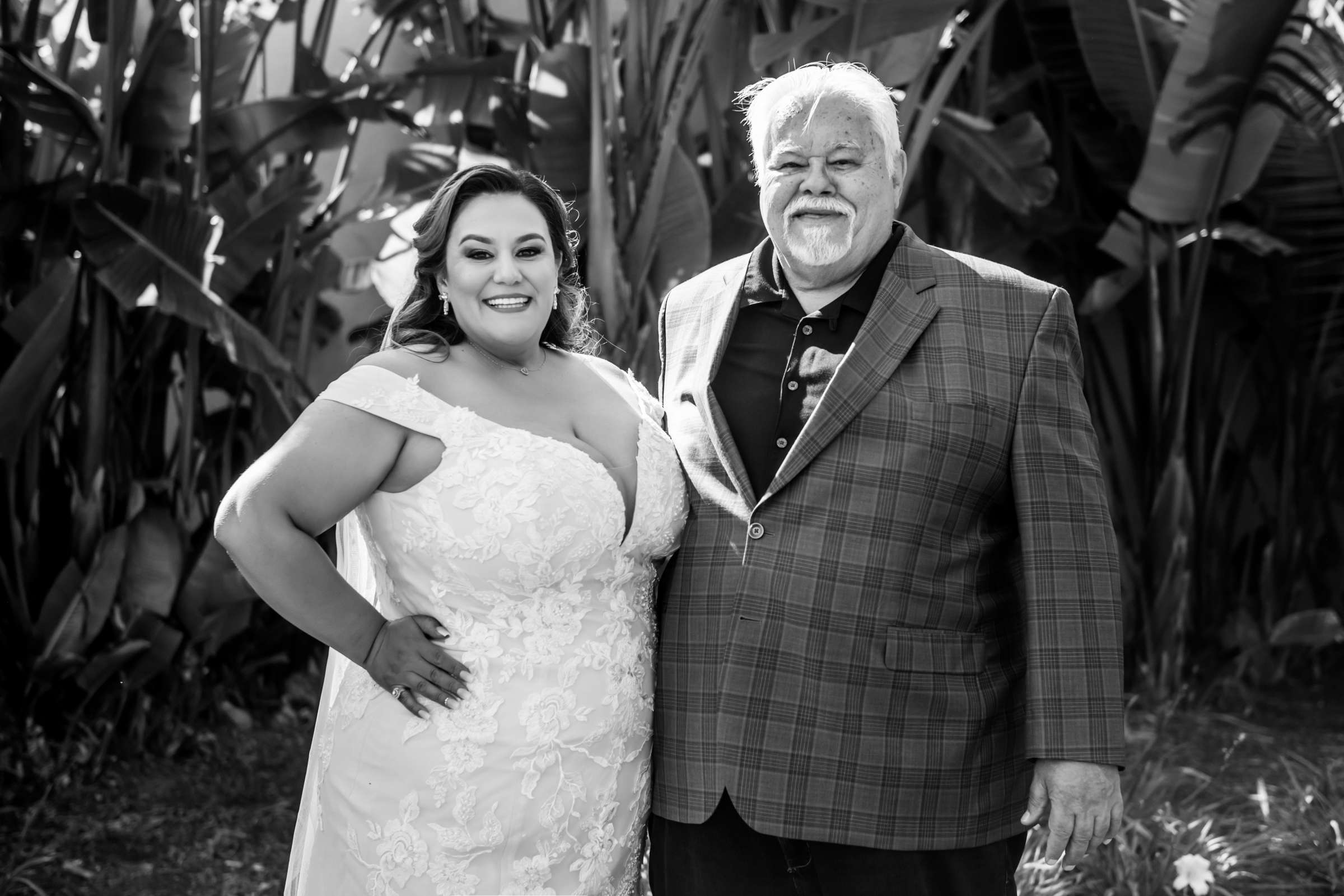 San Diego Mission Bay Resort Wedding coordinated by Elements of Style, Stefanie and Raymond Wedding Photo #46 by True Photography