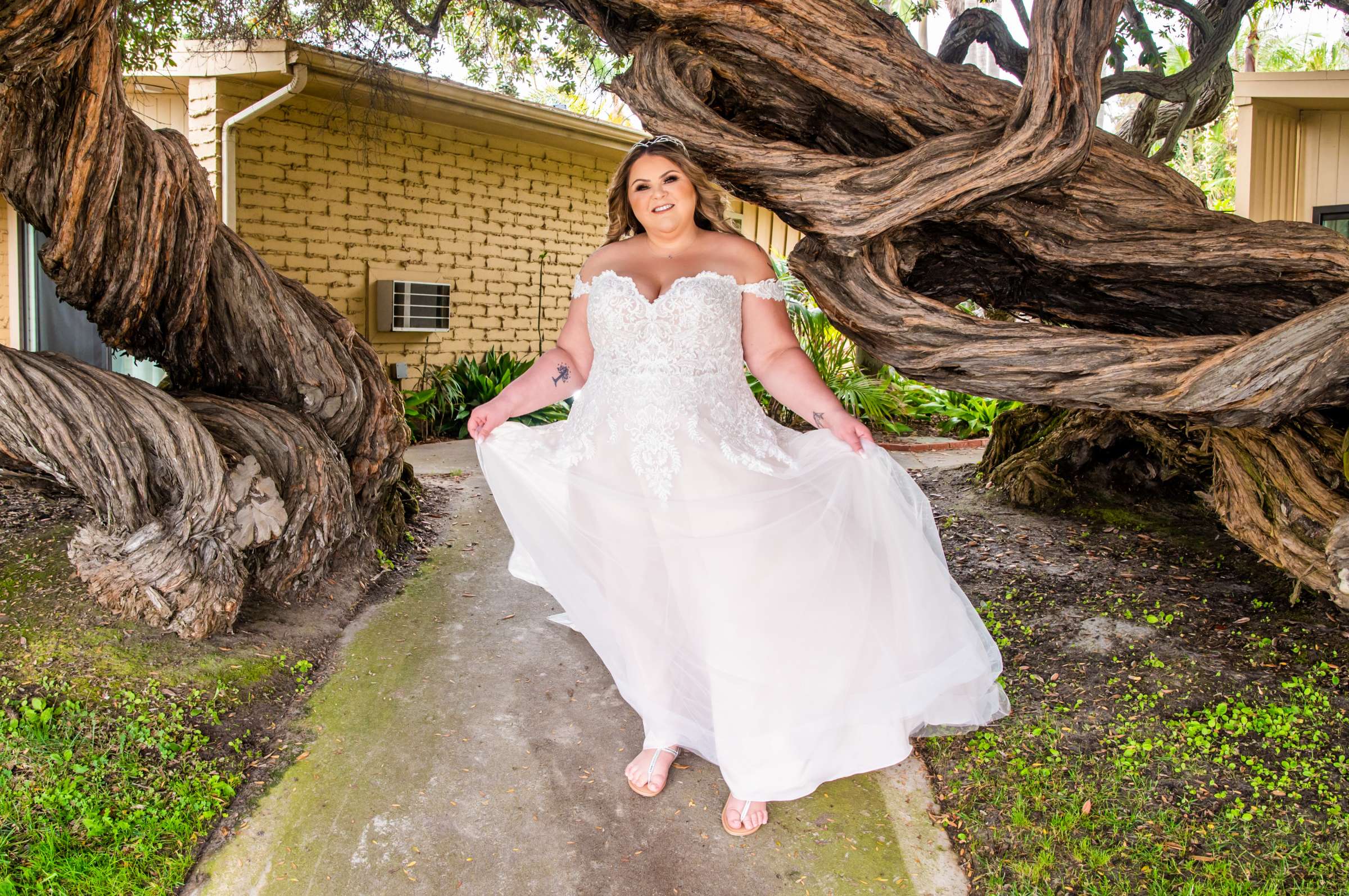 Bahia Hotel Wedding coordinated by Blissful Weddings & Co., Natalie and Joe Wedding Photo #6 by True Photography